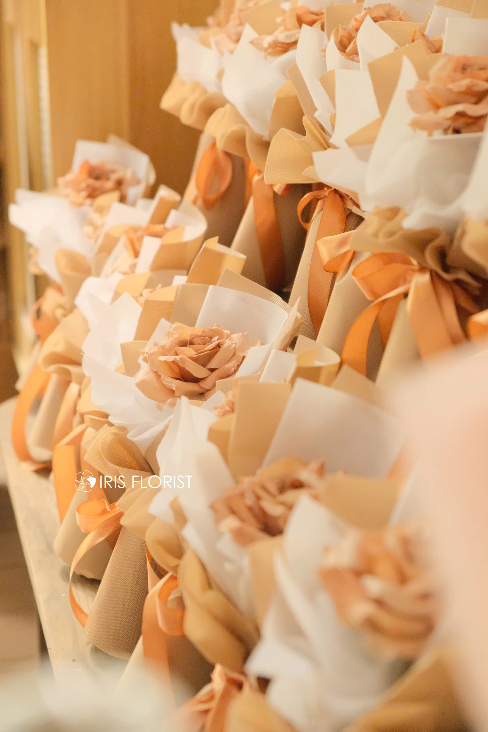 Bó hoa lụa mini - Hoa hồng cafe 1 Bông