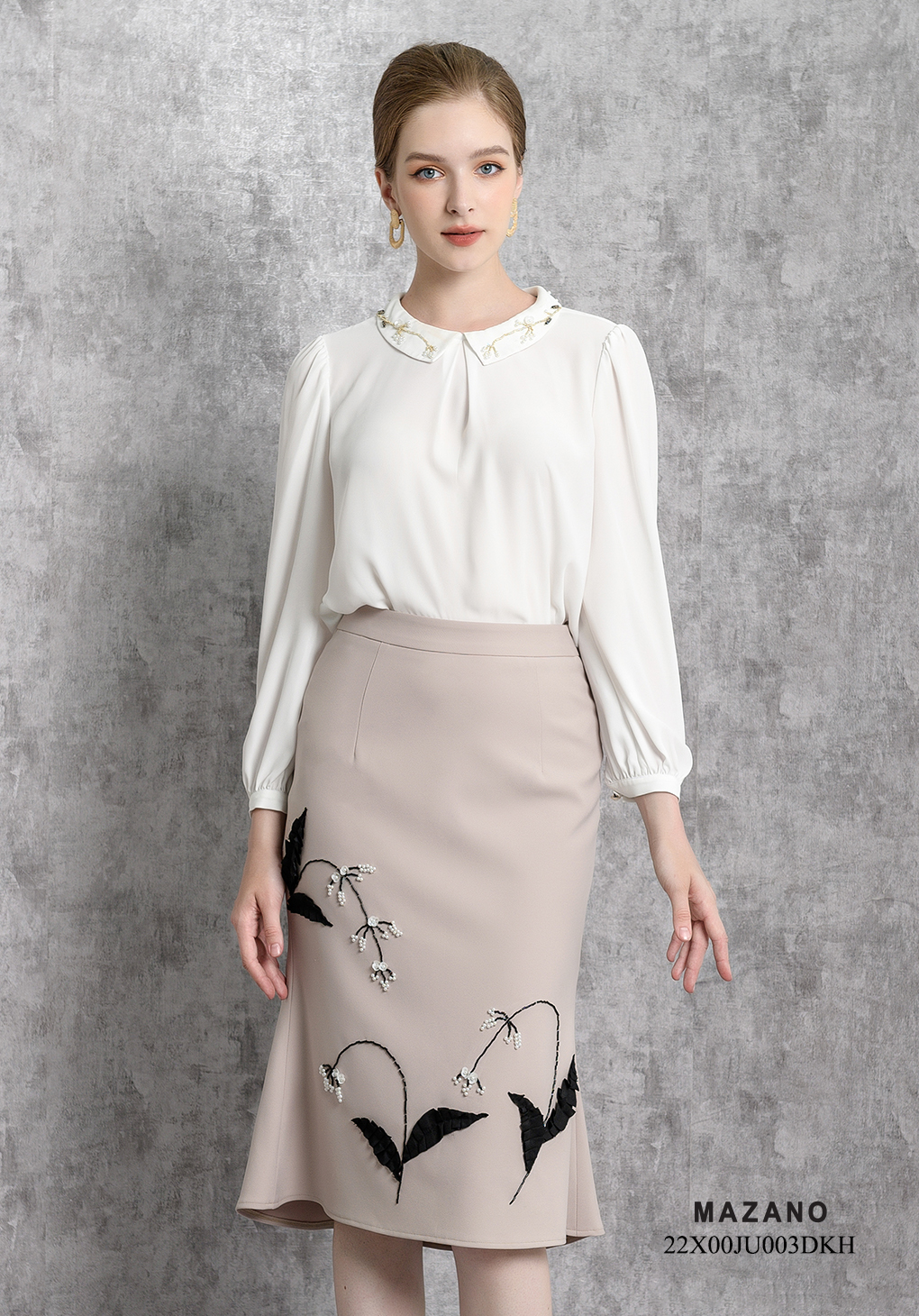 Chân váy xoè đuôi cá  vải Tuytxi len đính trang trí bố cục