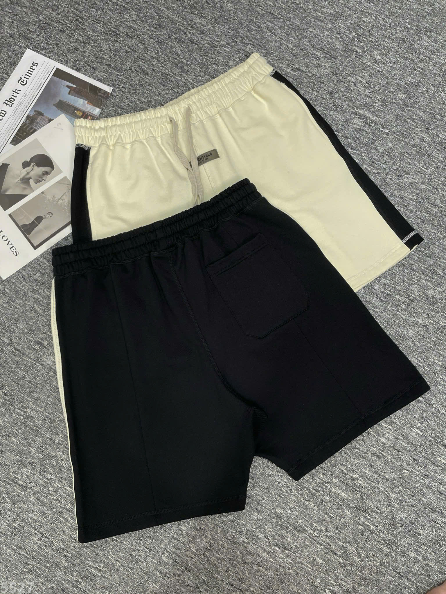 QUẦN SHORT NỈ ESS L001