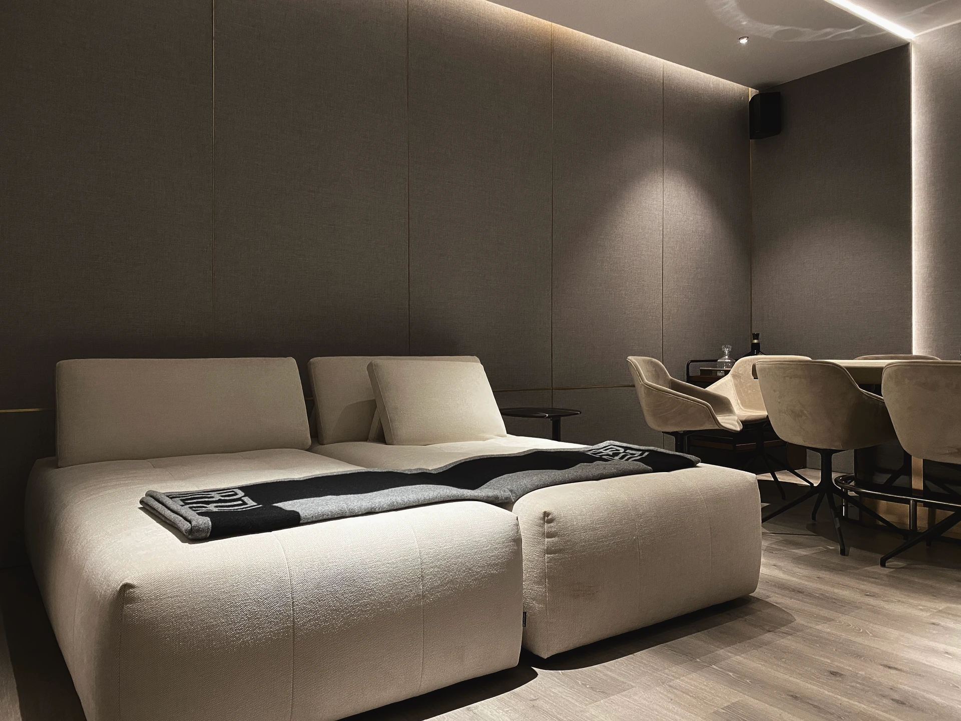 Bán nhanh căn hộ sân vườn tầng cao, view đẹp nhất dự án_thumbnail_4