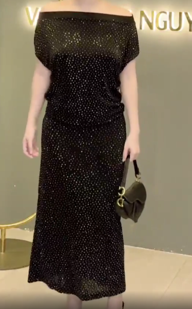 Set Trễ Vai Ép Nhiệt Đá