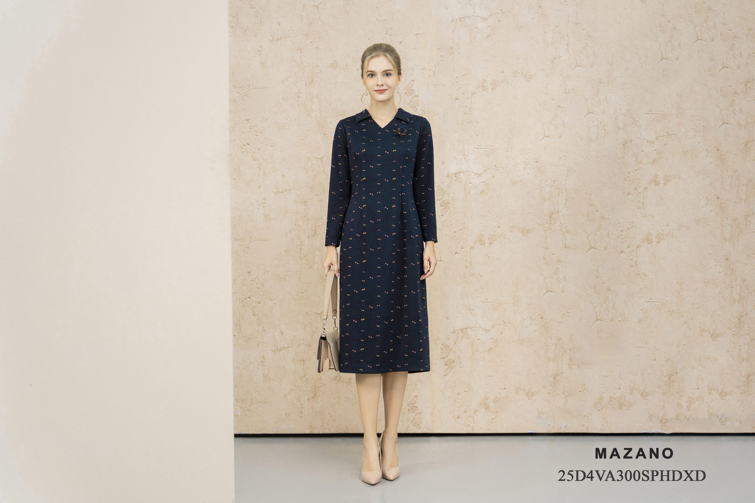 Váy Đầm Ôm Vải dạ len Họa tiết nhí Cổ bẻ có lá cổ Tay dài Dài qua bắp chân_thumbnail_1