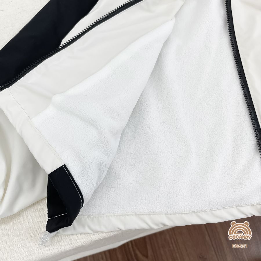 Áo khoác ĐEN BE lót lông bo tay nẹp khóa chéo_thumbnail_3