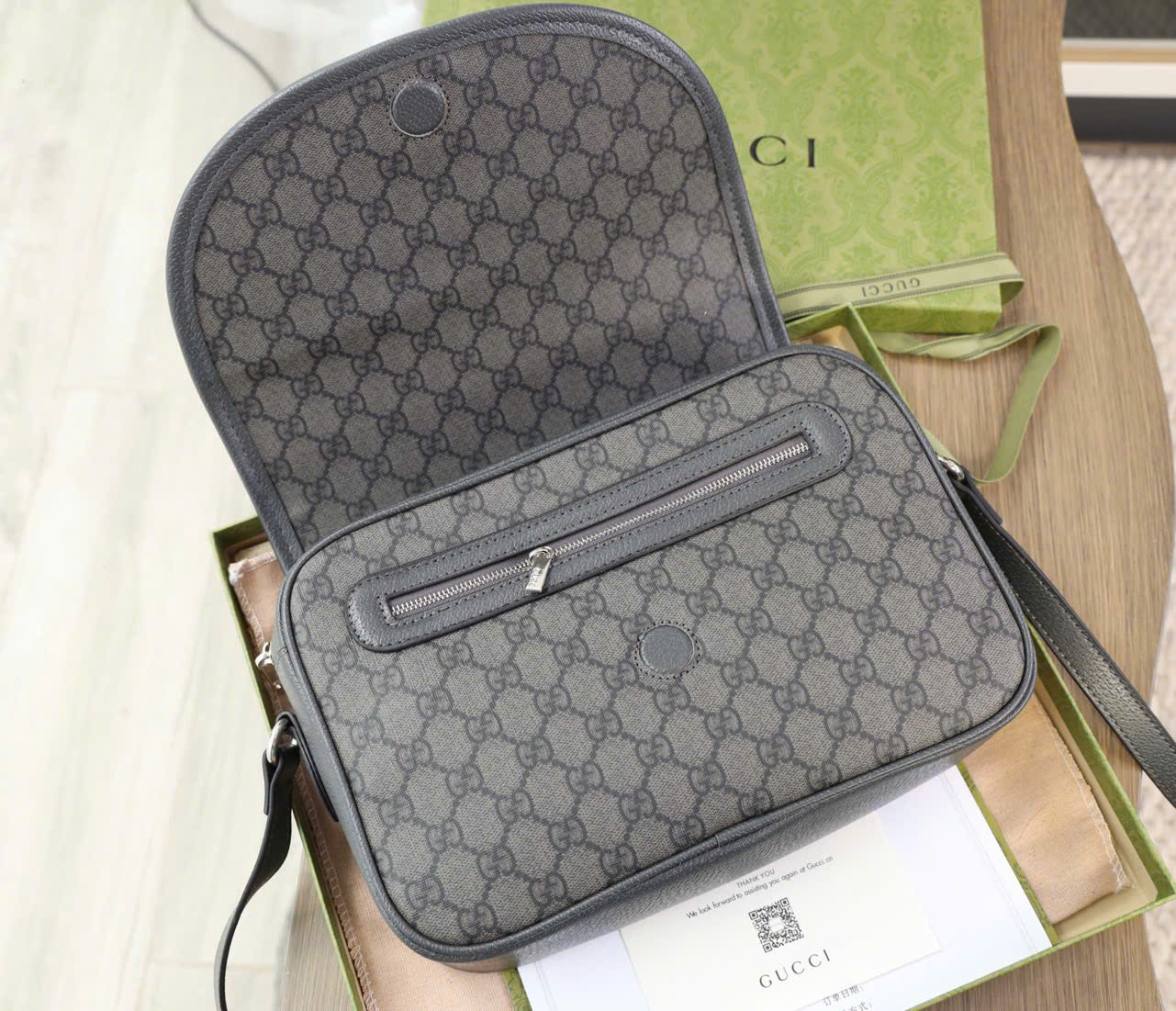 Túi đeo chéo Gucci Messenger Handbag màu xám_thumbnail_1
