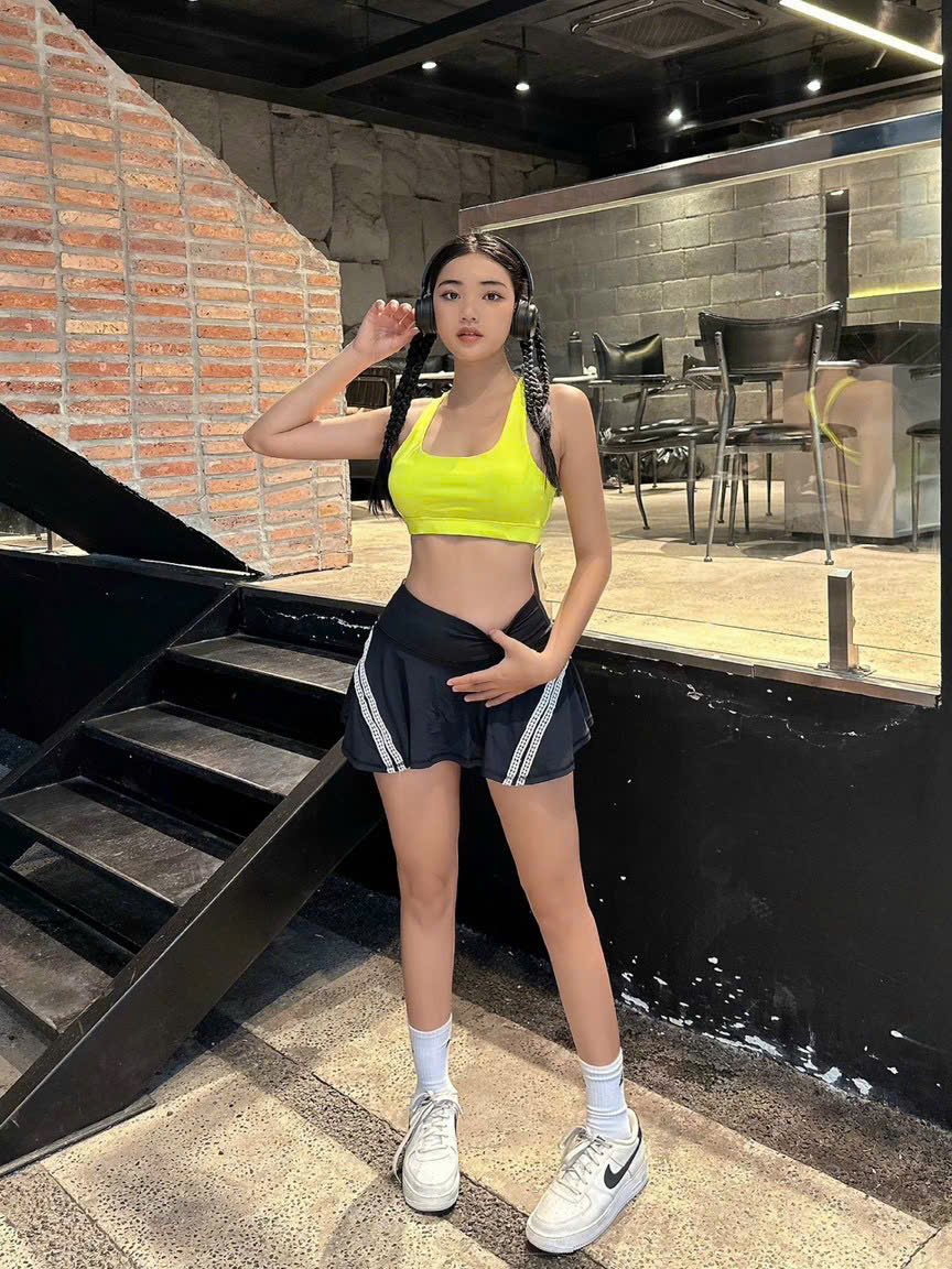 Váy Ngắn Thể Thao Dáng Tennis Phối Viền_thumbnail_7