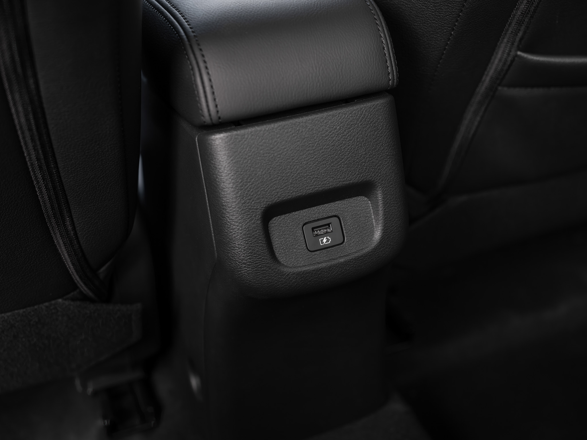 Nissan Almera VL cao cấp_thumbnail_3