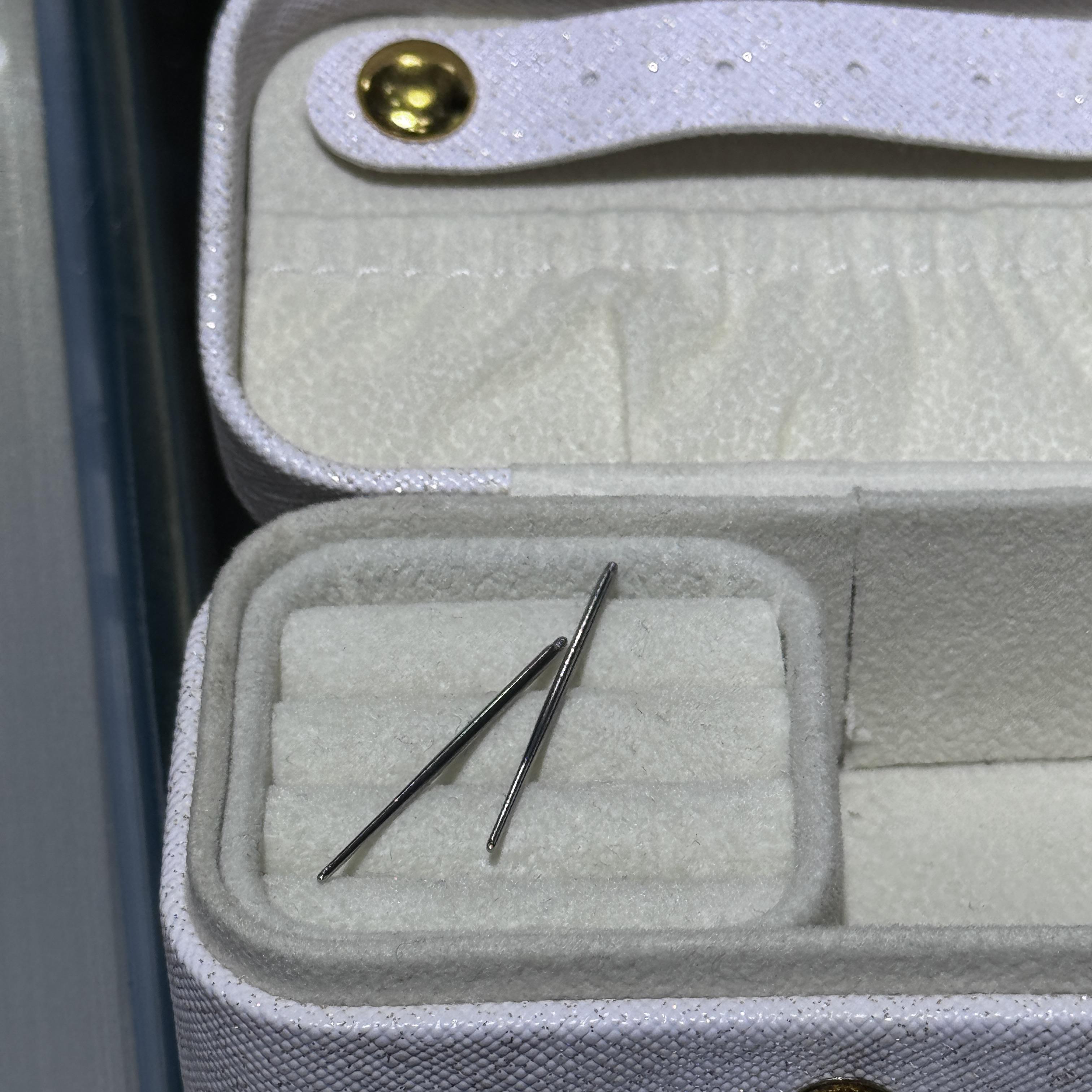 pin tapper hỗ trợ đeo khuyên ren trong 0.9x1.2_thumbnail_2