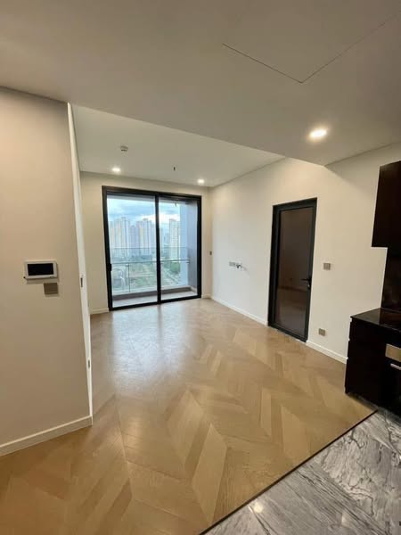 Bán nhanh căn hộ 2 phòng ngủ, view city, đã có sổ hồng