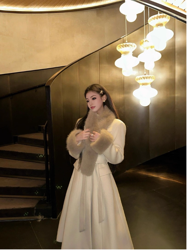 Áo Khoác Lông Áo Sang Trọng Màu Ngà_thumbnail_2