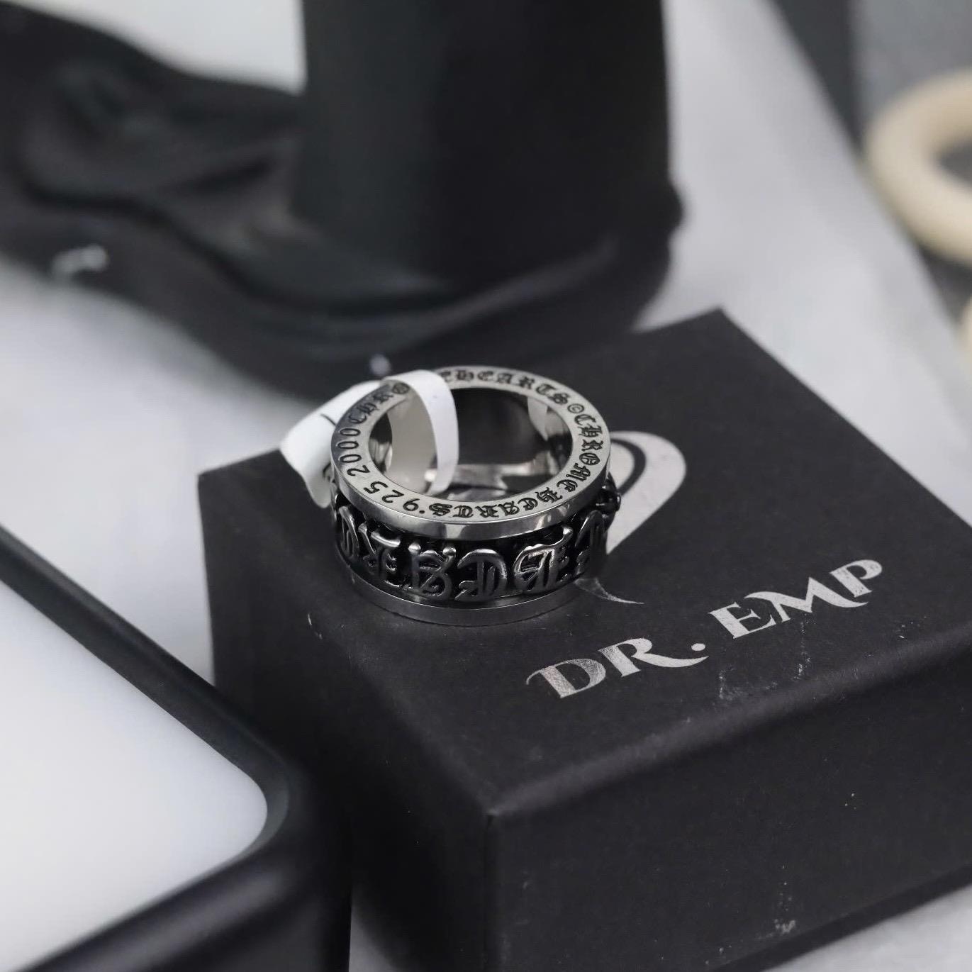 Nhẫn chrome bản to chữ nổi_thumbnail_1