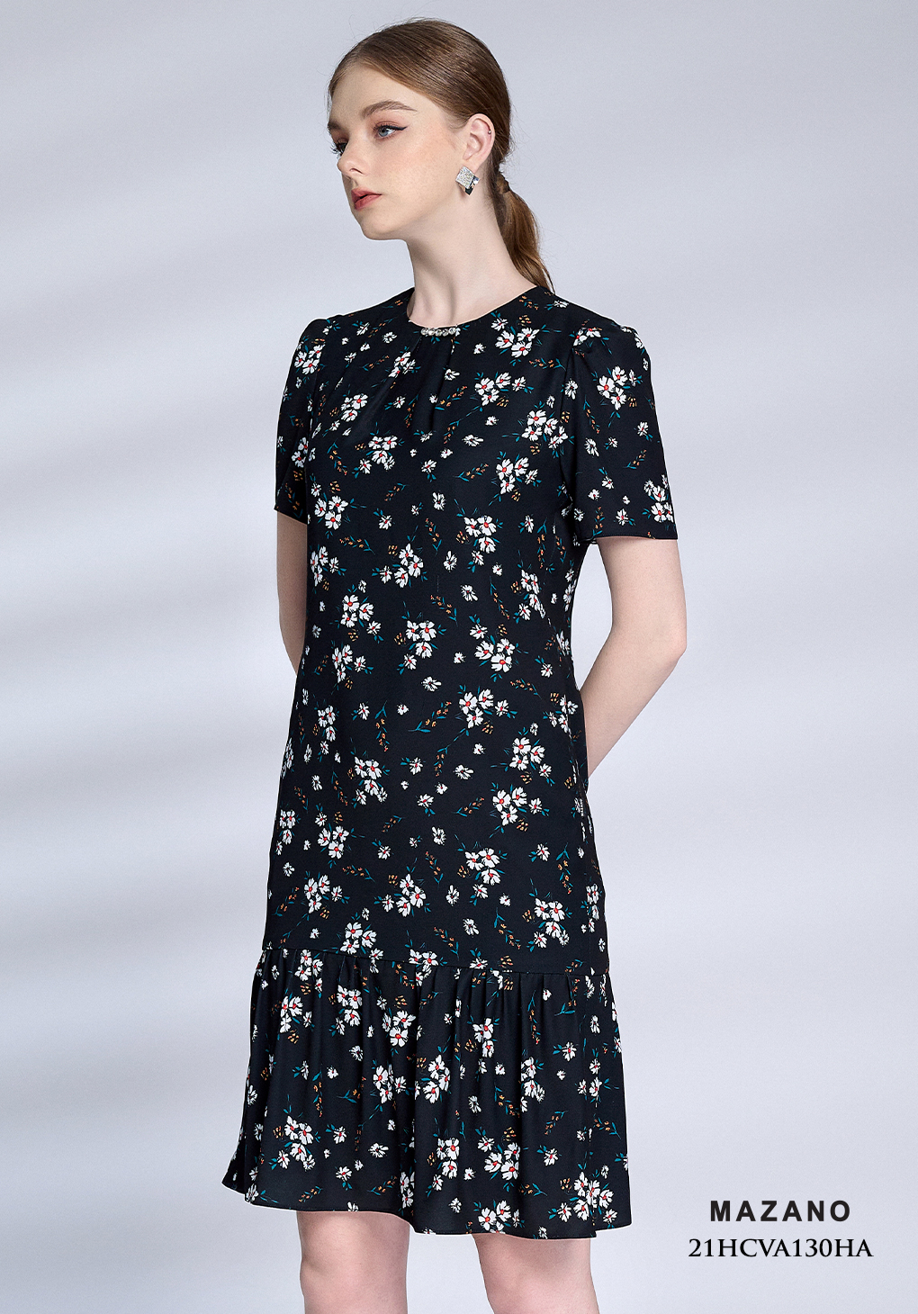 Váy suông đen họa tiết hoa nền chân_thumbnail_3