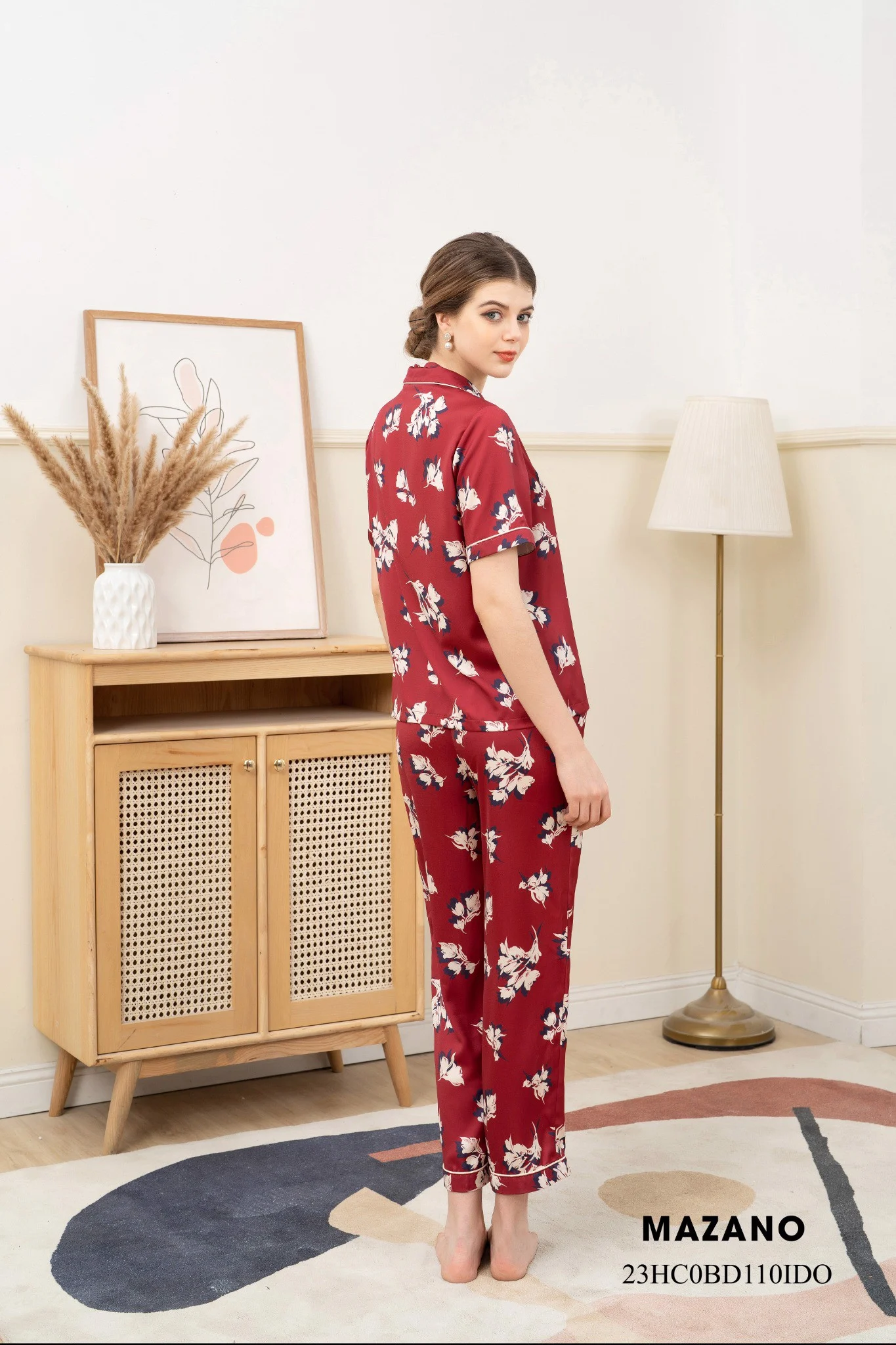 Bộ đồ mặc nhà lụa đỏ