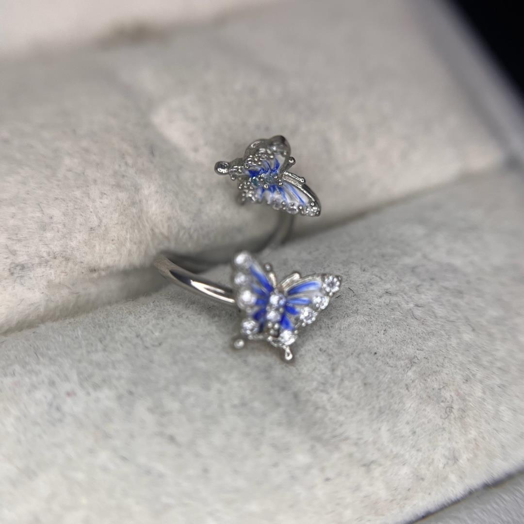 Vòng bướm xanh nhạt._thumbnail_2