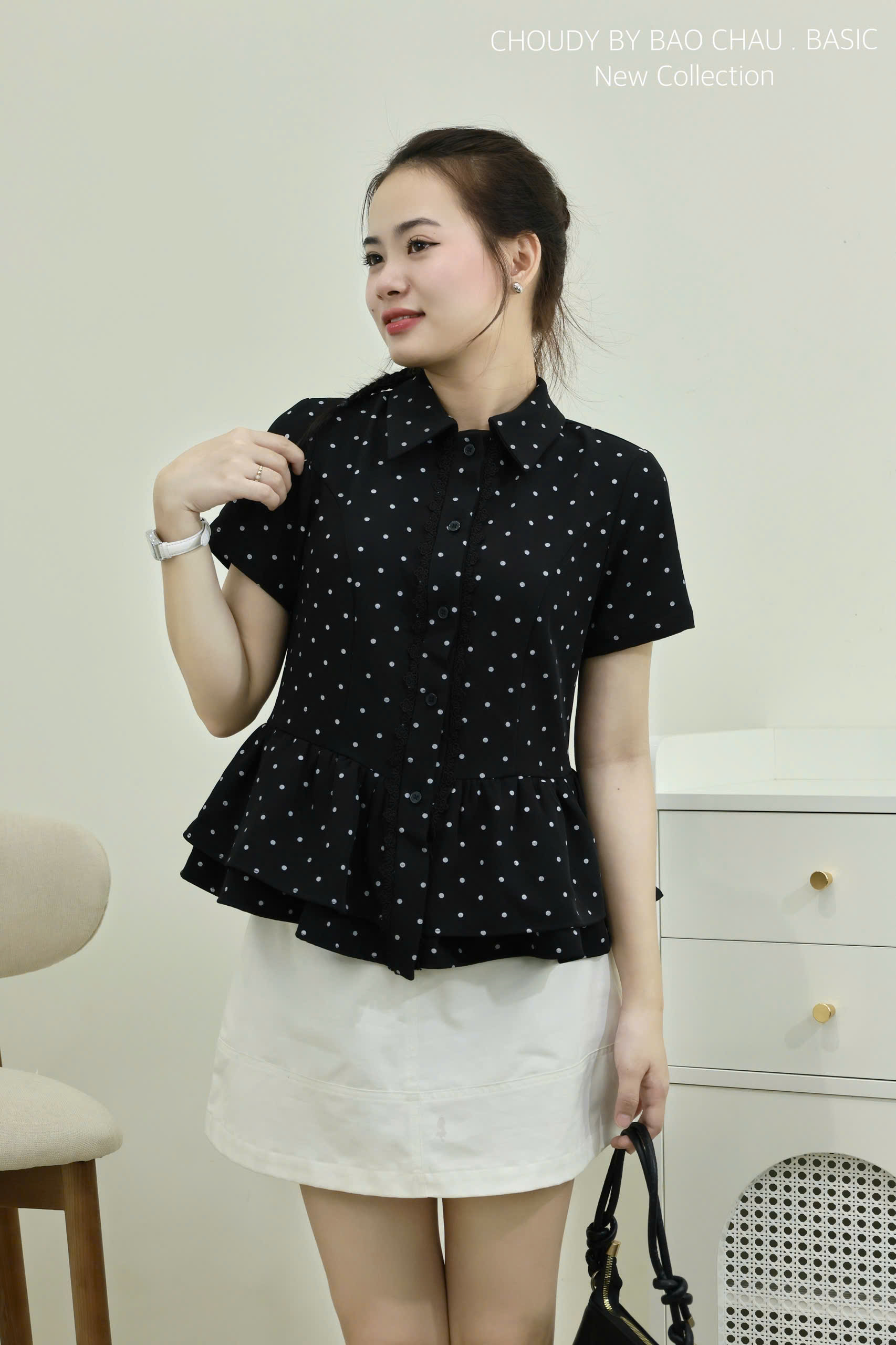 U751 ÁO KIỂU CHẤM BI ĐEN_thumbnail_8