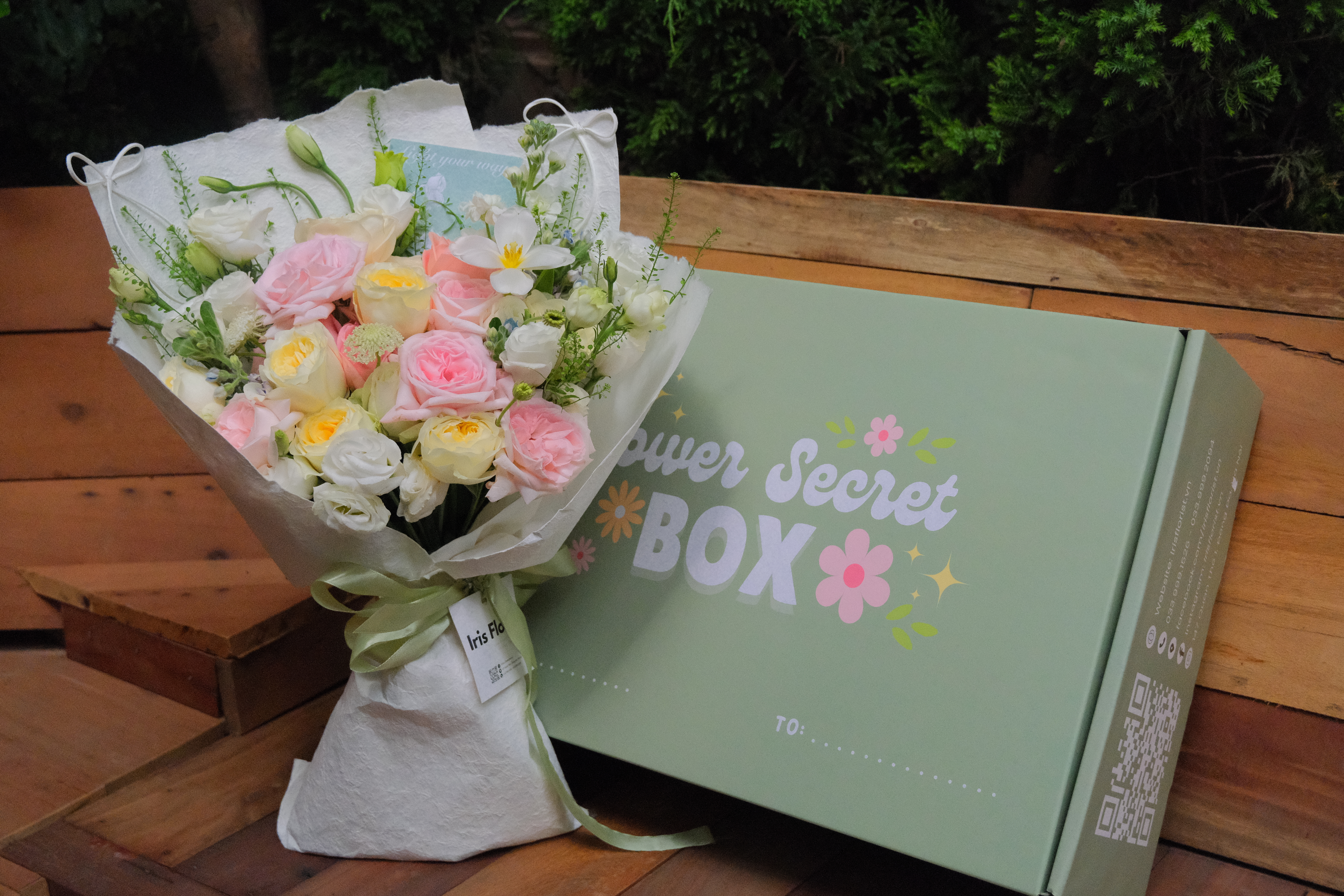 FS BOX - Bó hoa size M (tone hồng vàng) - Set kèm hộp