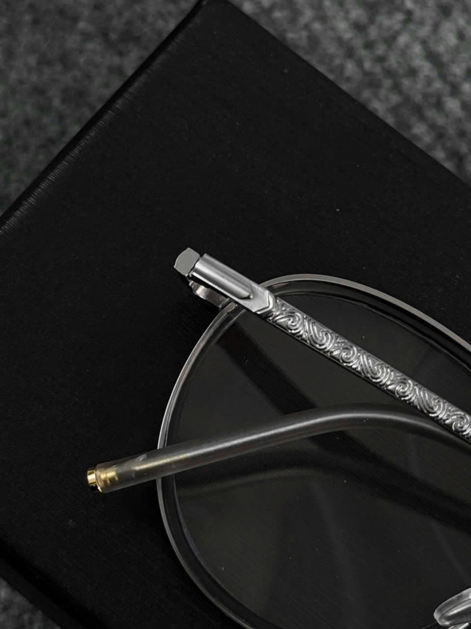 Despoints Titanium Model DP77 Vintage_thumbnail_2