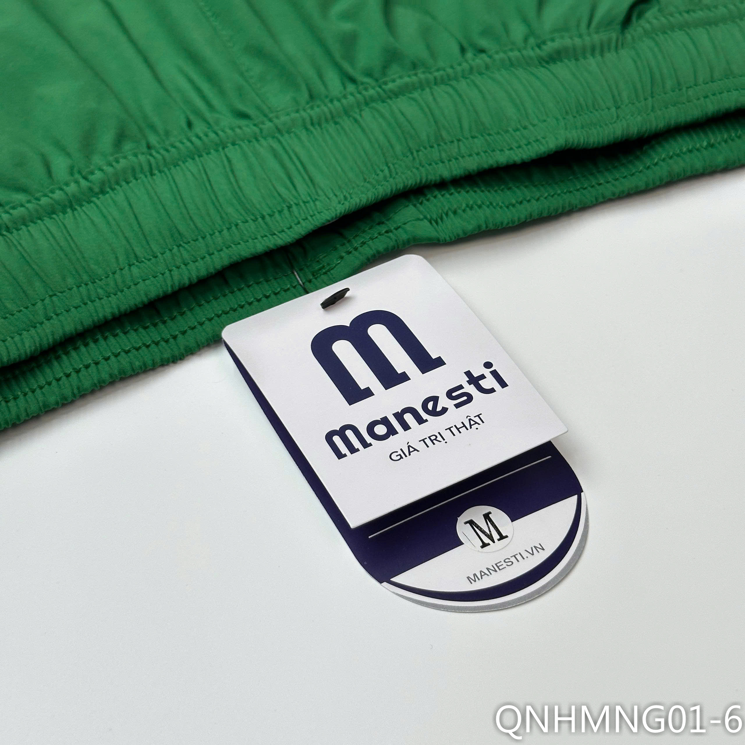 QUẦN NGẮN CHUN MANESTI GIÓ TRƠN- XẺ TAM GIÁC_thumbnail_30