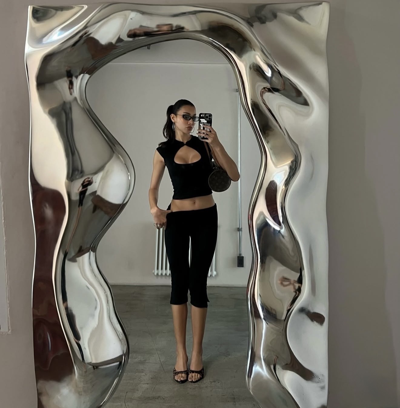 Áo cổ tàu khoét ngực_thumbnail_2