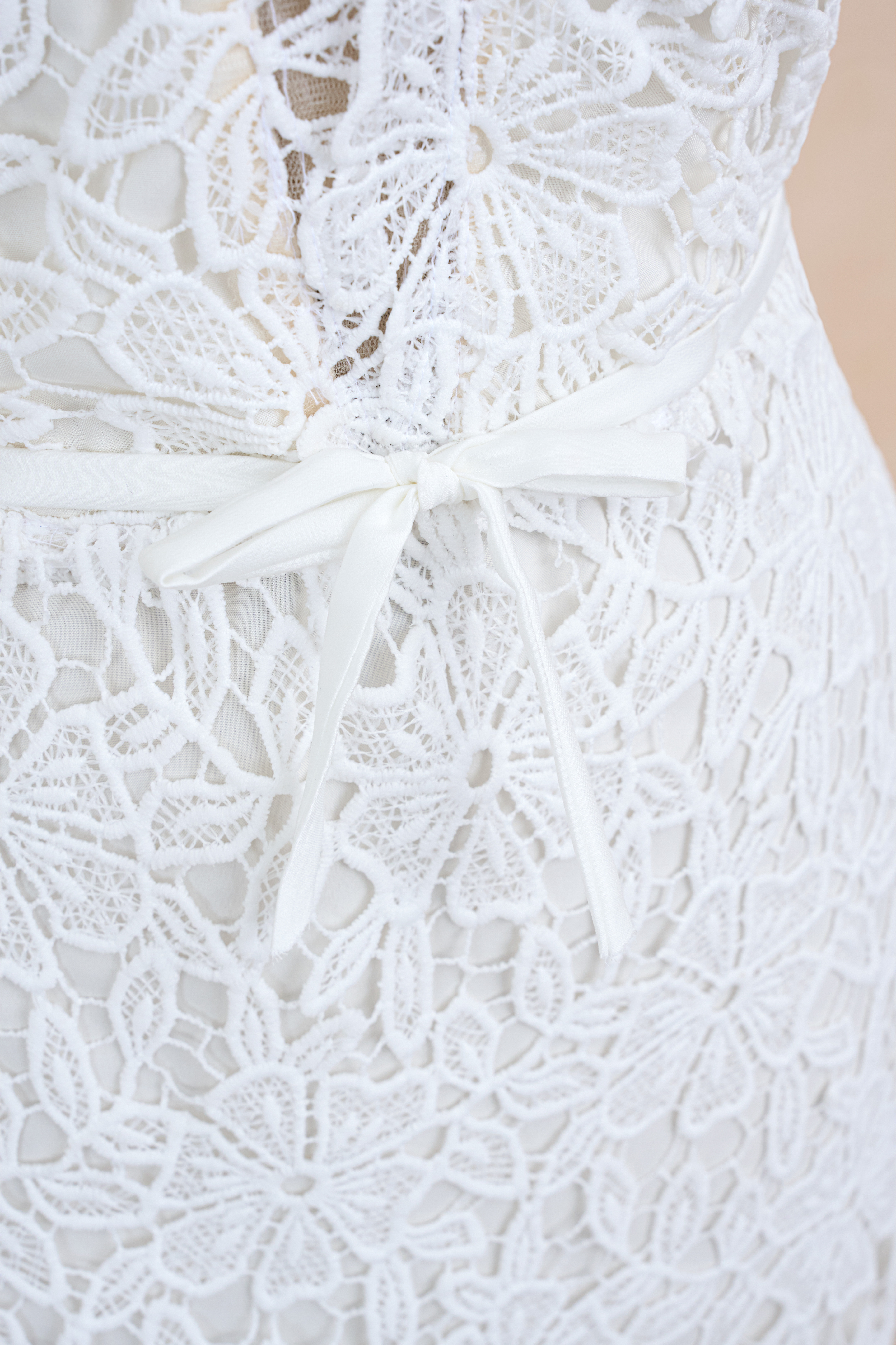 Đầm Bút Chì Ren Cổ V TB_thumbnail_2