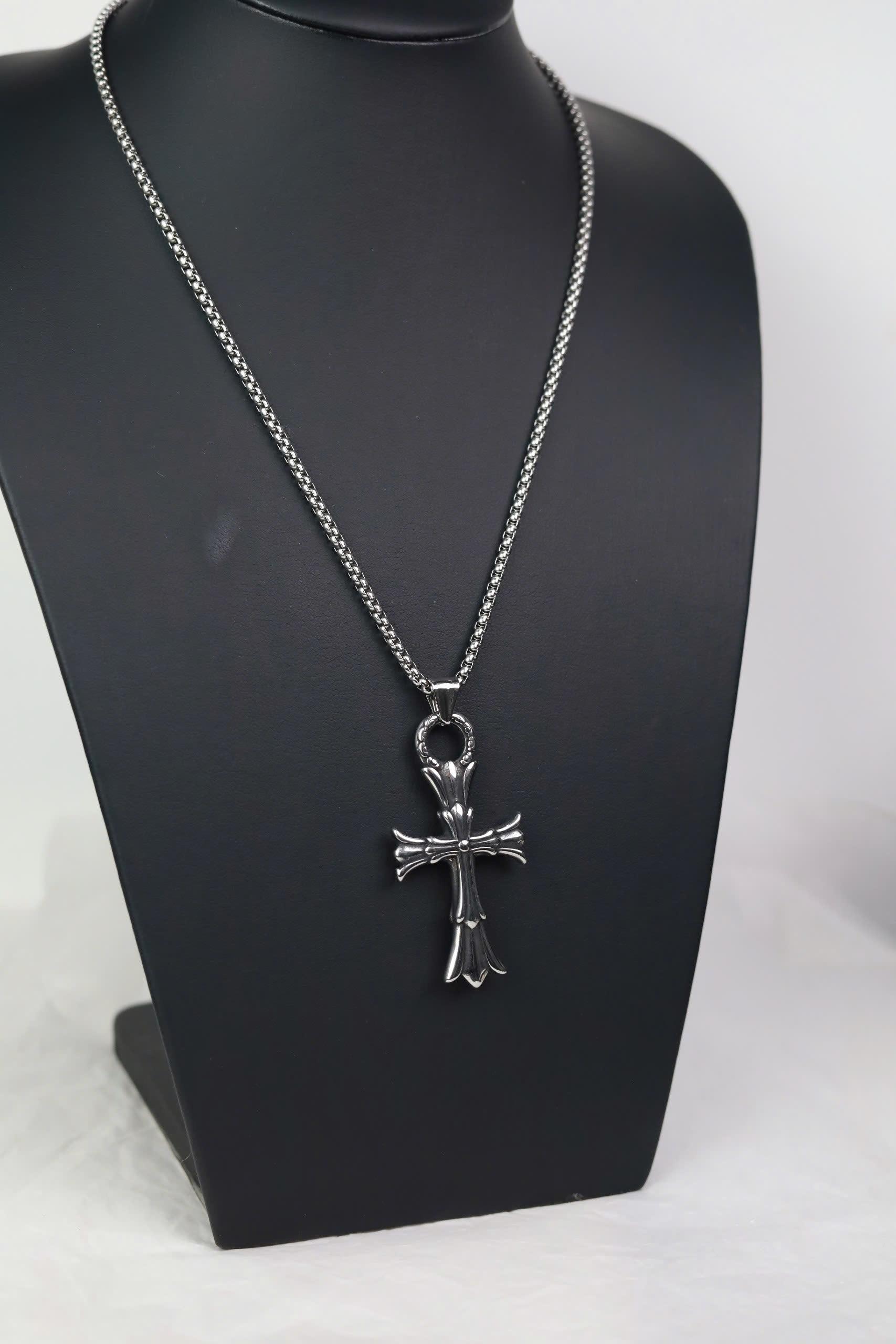 Vòng cổ titan thánh giá phong cách Gothic_thumbnail_3