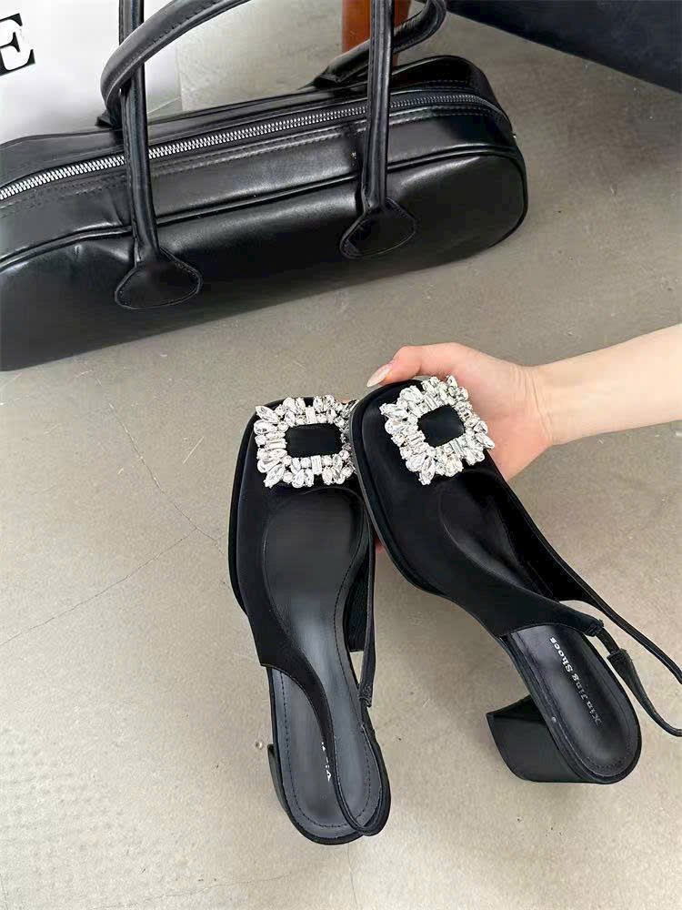 👠….giày Xinjing khoá đá