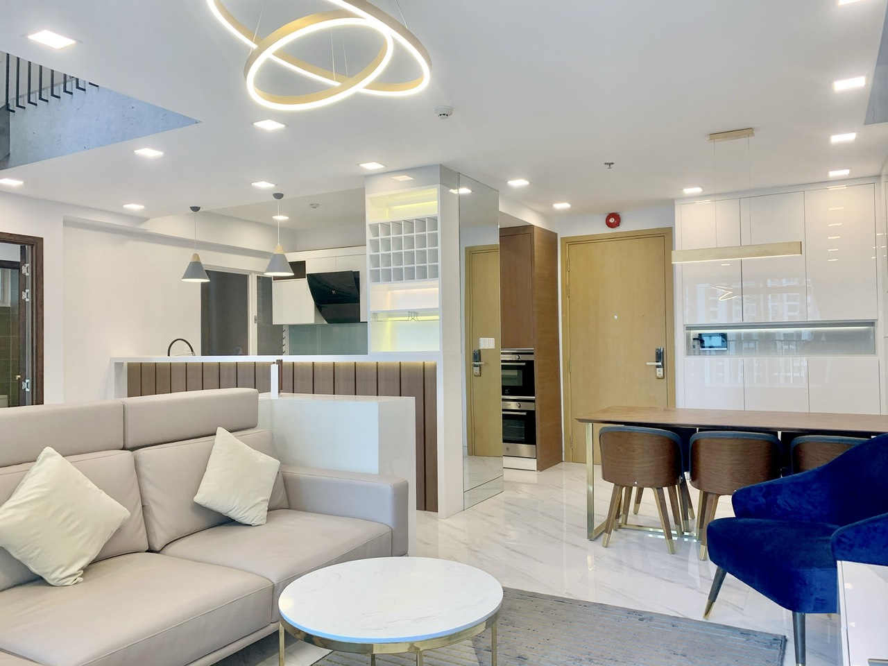 Bán căn hộ chung cư Vista Verde 2PN thoáng mát giá rẻ 