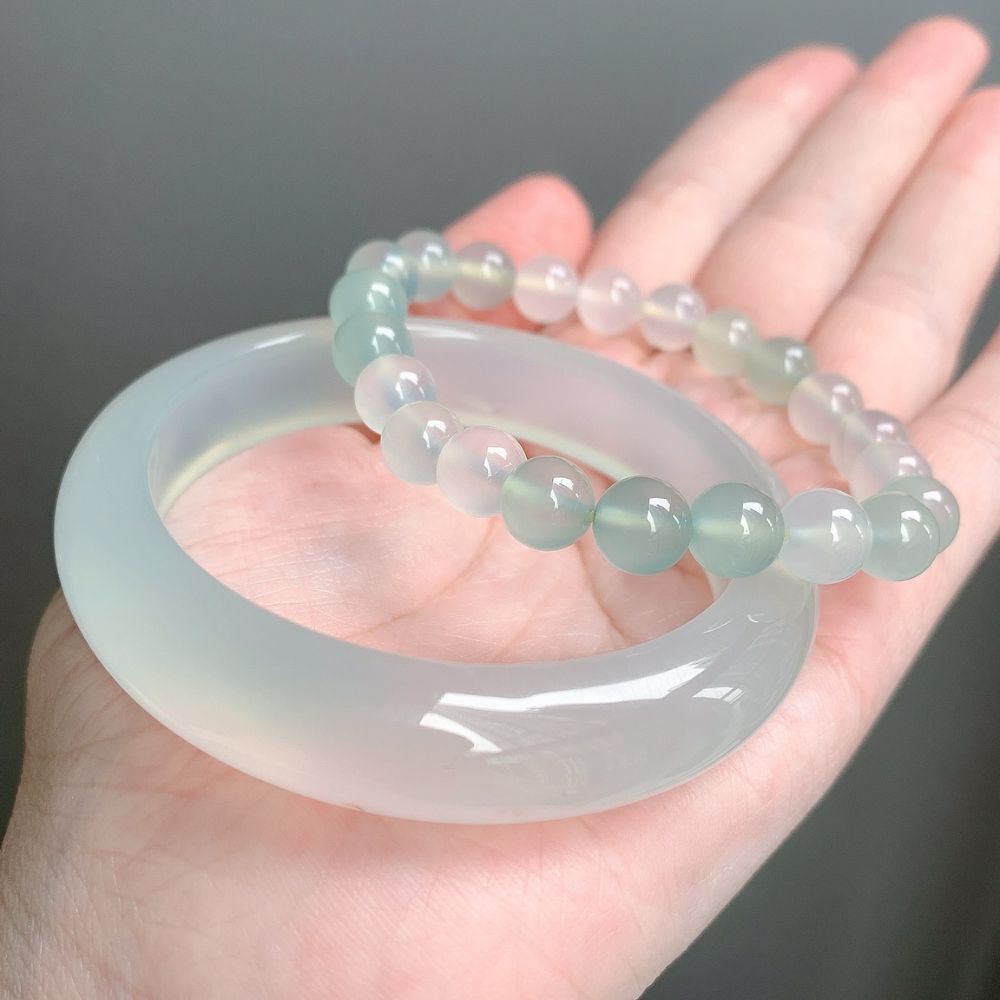 PT195 - Vòng ngọc chalcedony tone xanh dịu nhẹ