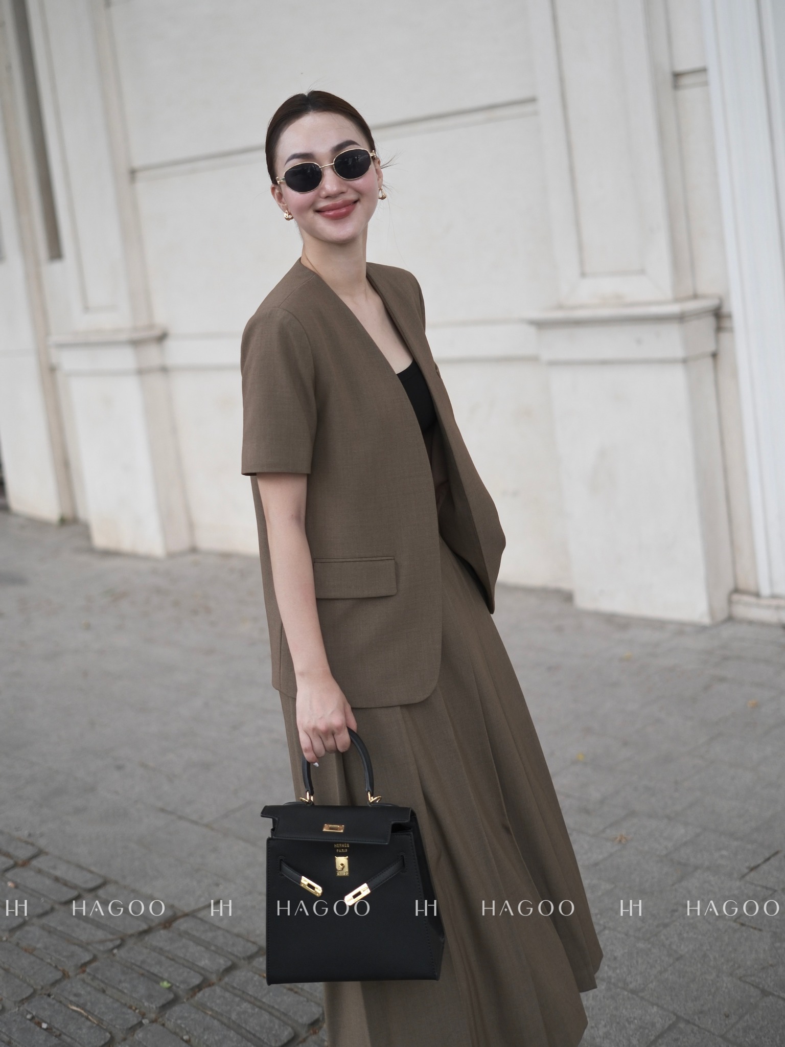 Blazer không ve tay cộc