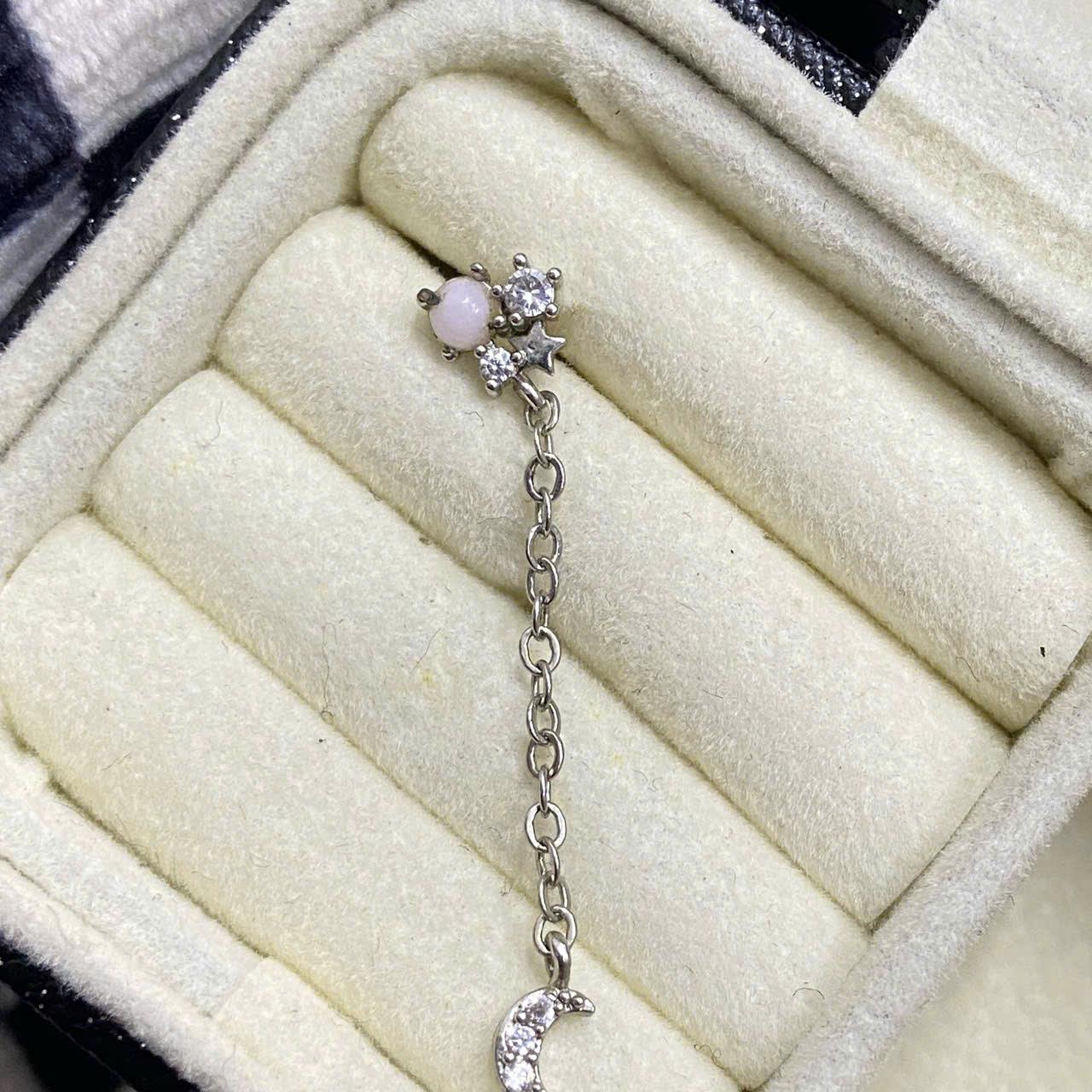 Khuyên kiểu xích rơi mặt trăng kim cương._thumbnail_2