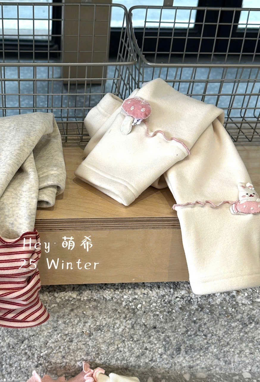 (Q151) Quần legging lót lông mềm màu kem Heyduck_thumbnail_0