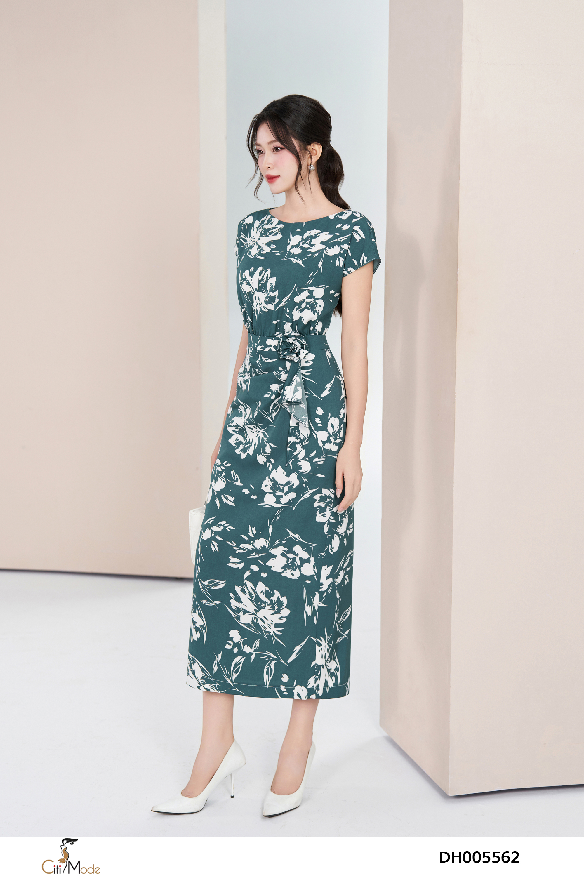 Đầm A hoa xanh họa tiết nổi cổ thuyền tay chờm nhún hông_thumbnail_2