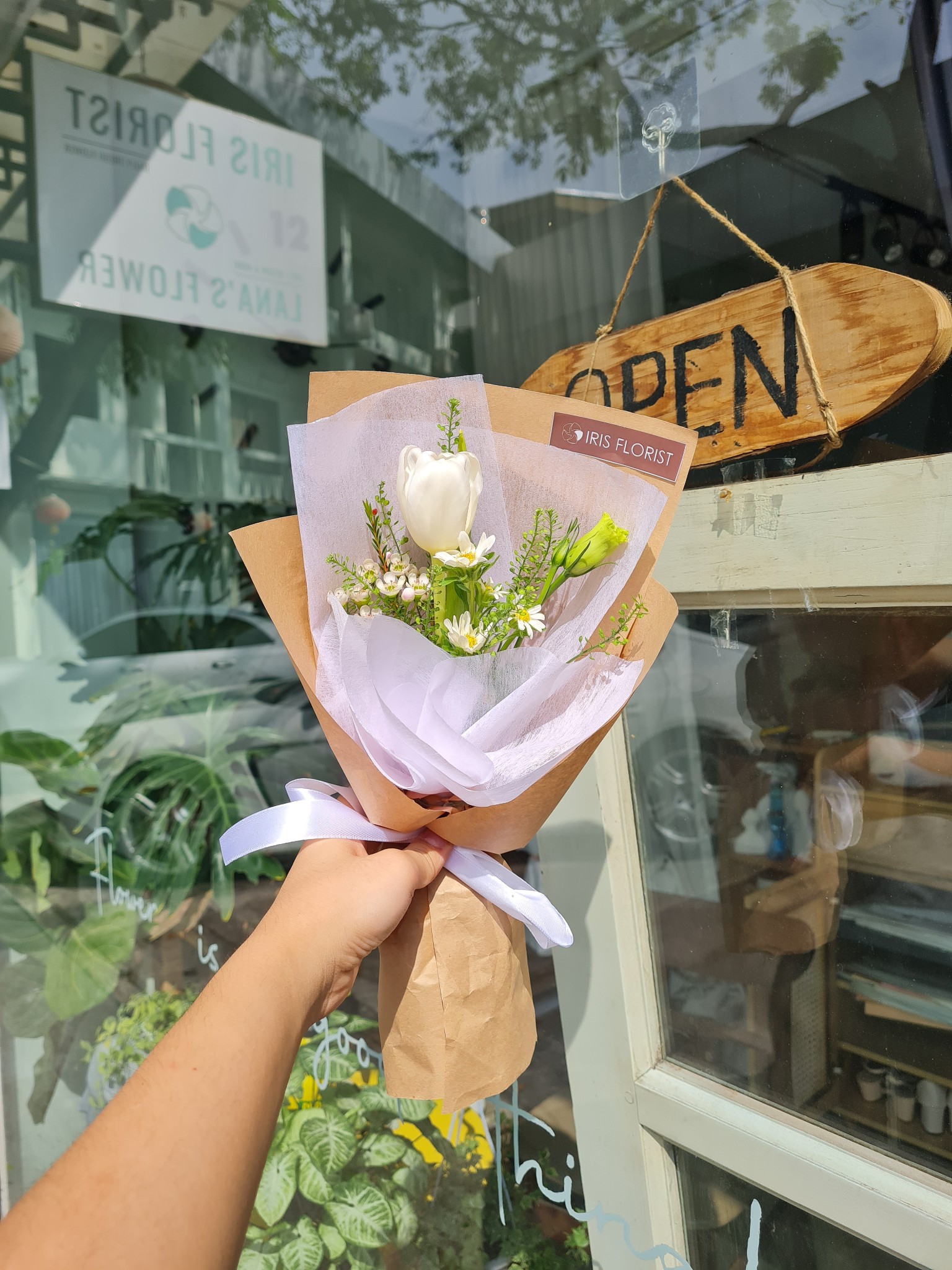 White Tulip - Mini Bouquet_thumbnail_0