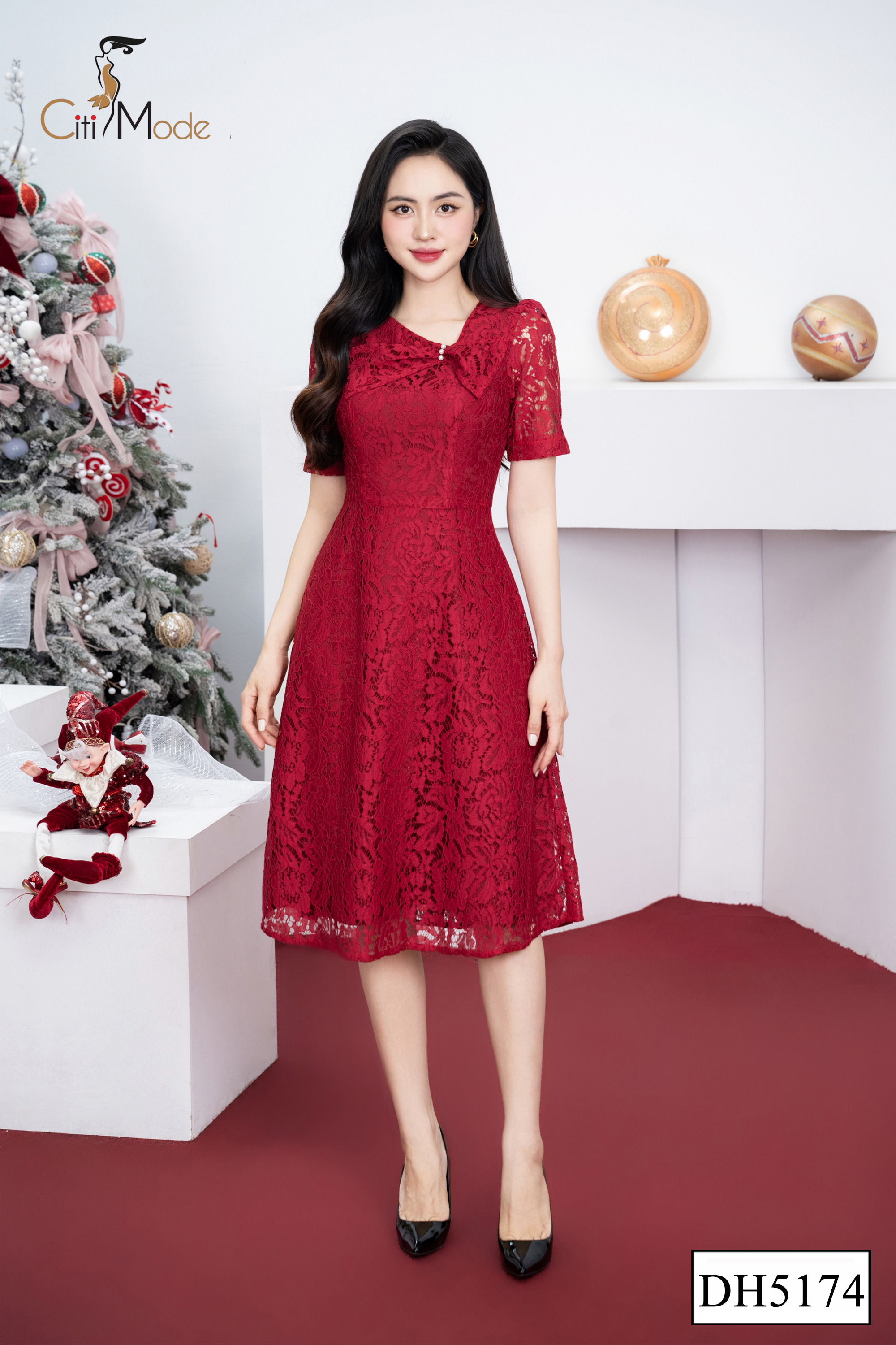 Đầm xoè ren đỏ cổ V lệch_thumbnail_2