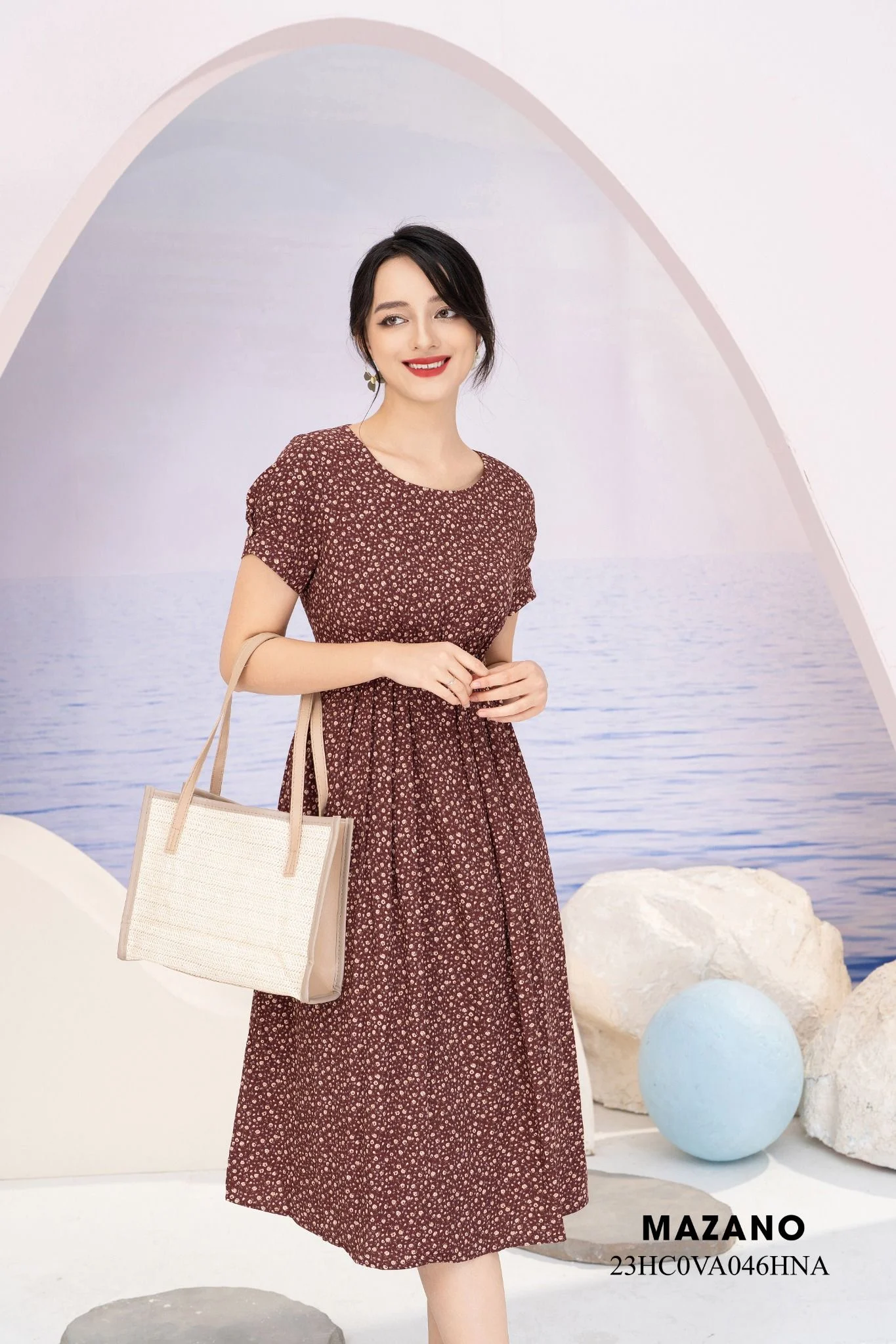 Váy Đầm Ôm Vải thô mỏng Họa tiết hoa nhí Cổ tròn Tay ngắn Dài ngang bắp chân_thumbnail_2