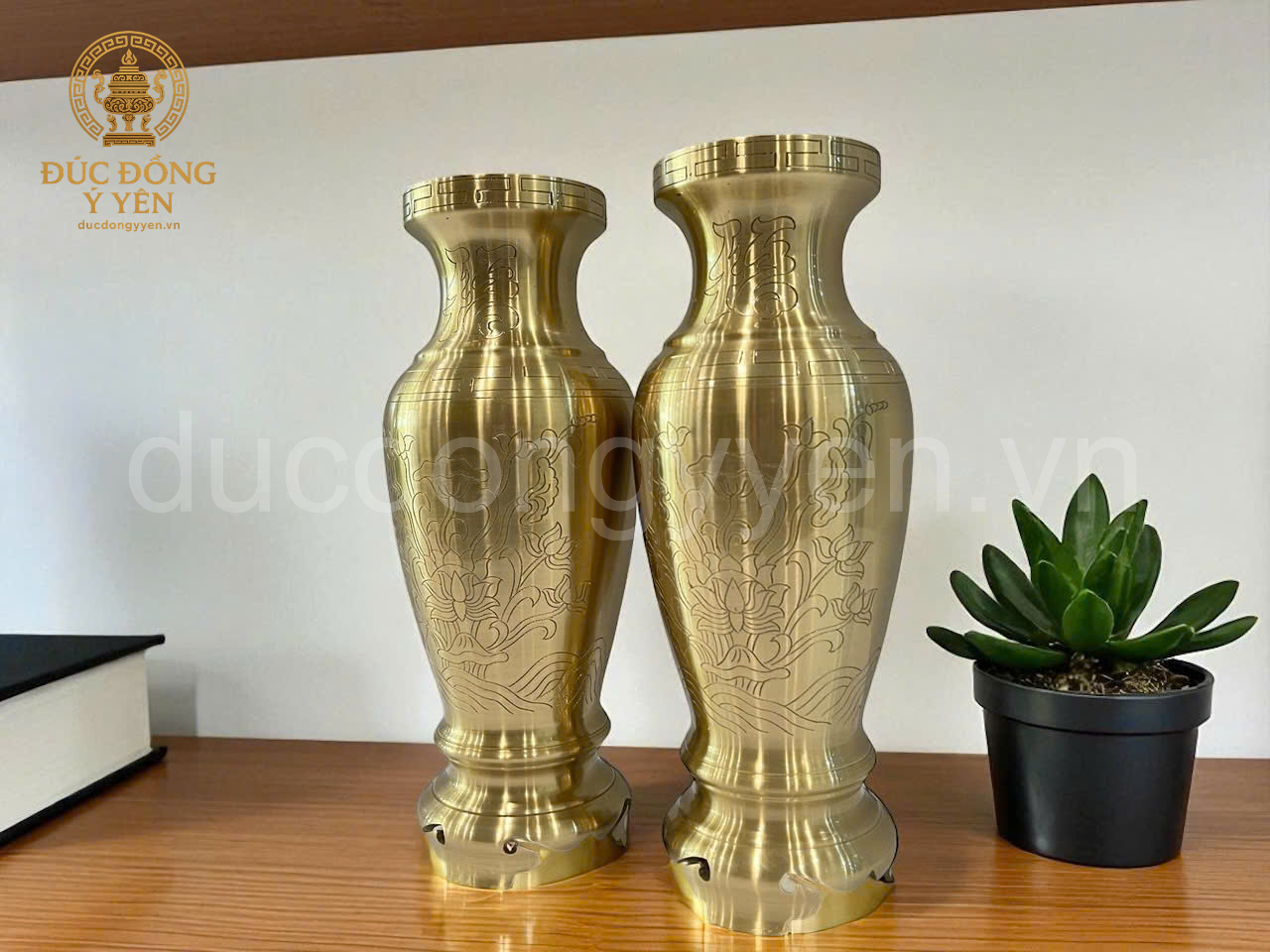 Lọ hoa chạm hoa văn đúc đồng cát tút _thumbnail_2