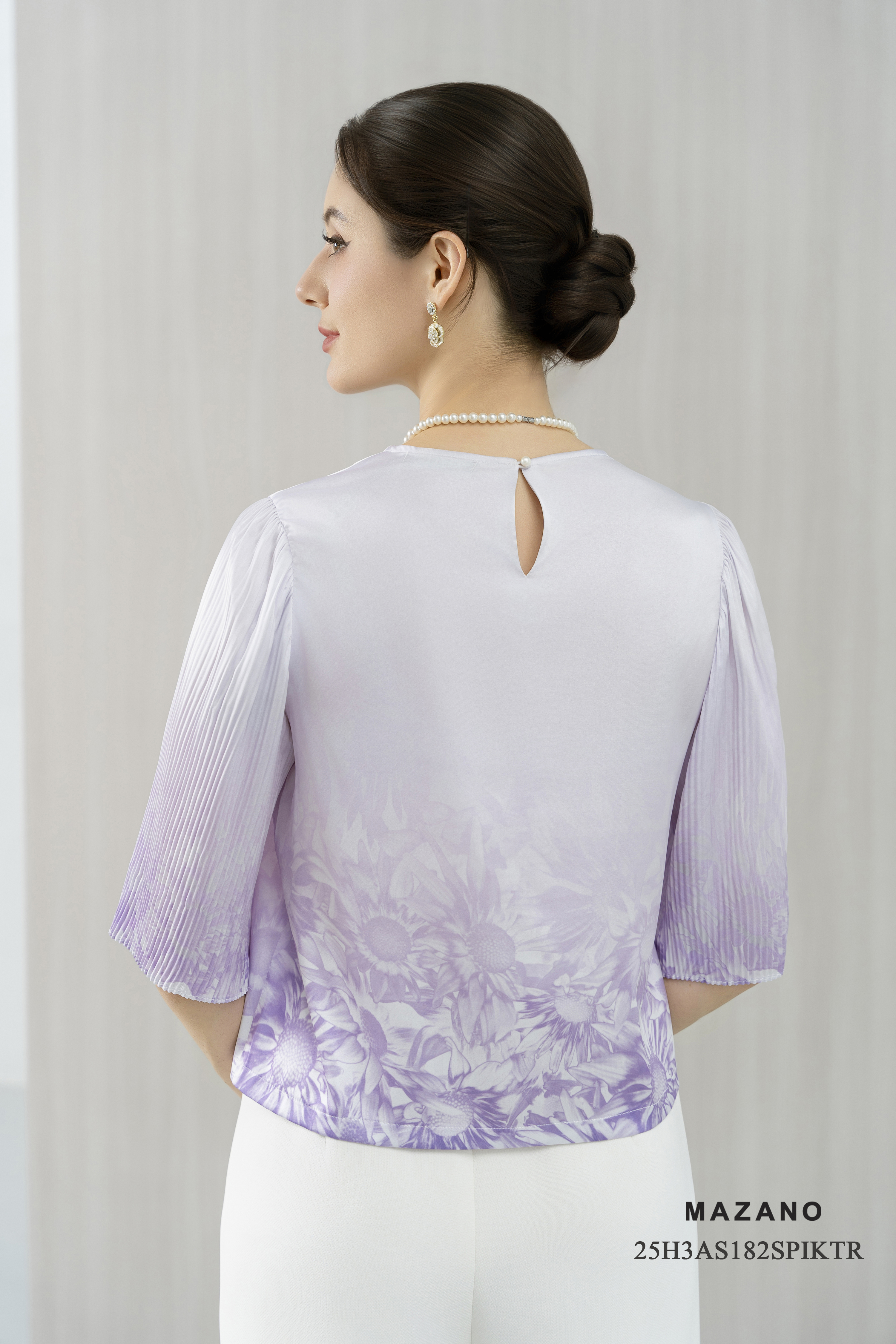 Áo top suông Họa tiết hoa cúc tím Cổ tròn Tay lỡ dập ly tăm Dài dưới eo_thumbnail_4