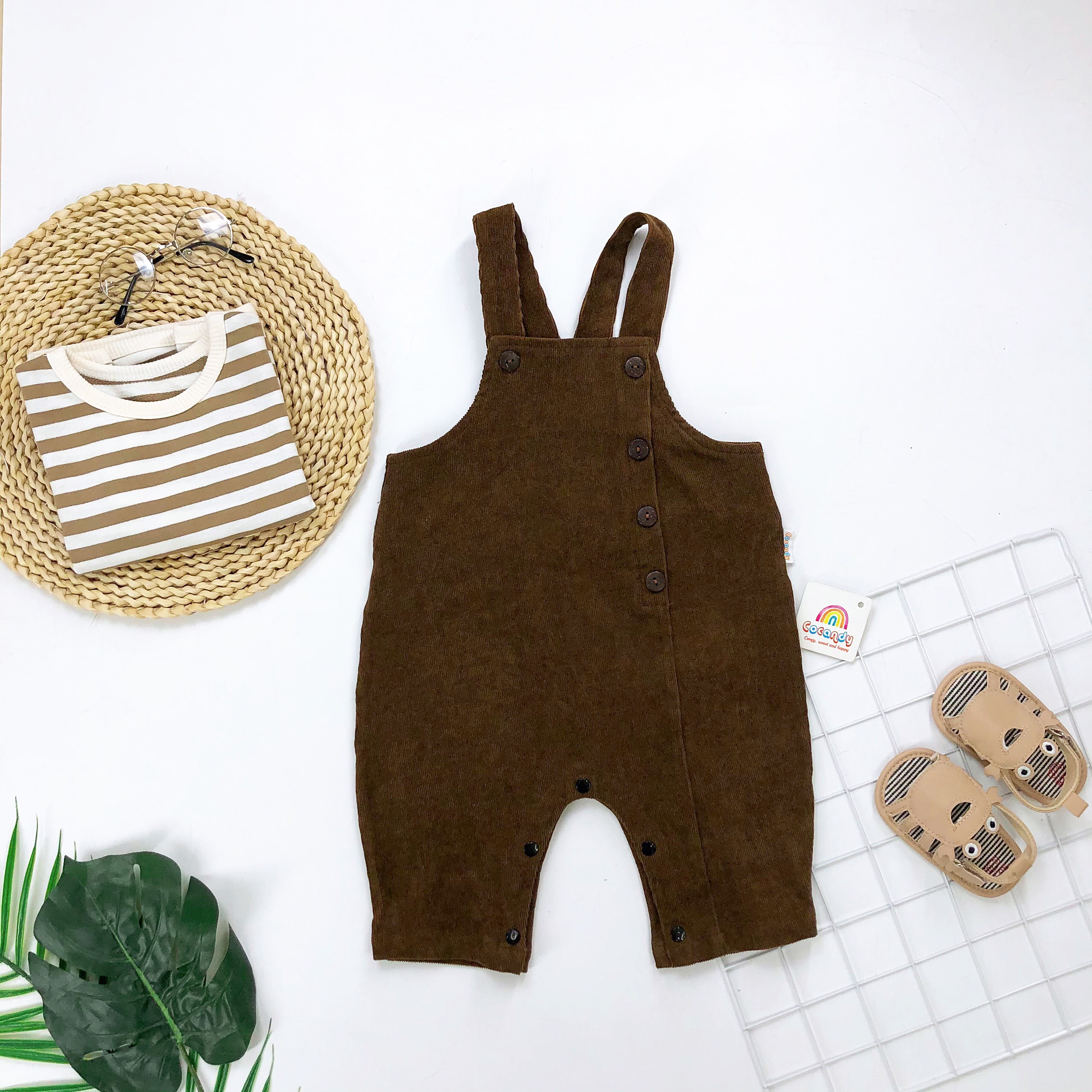 Yếm quần nhung NÂU cúc lệch