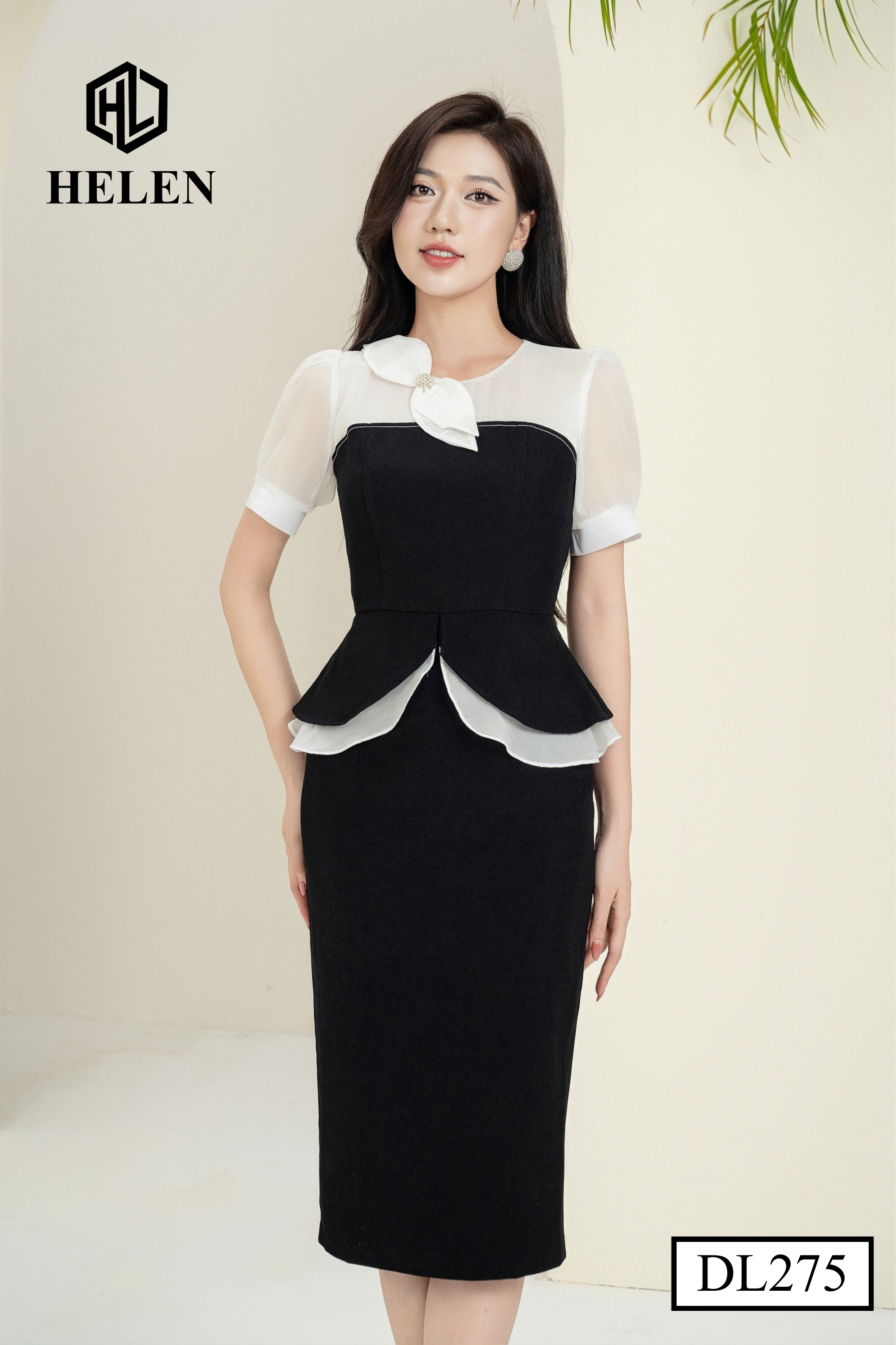 Đầm ôm peplum đen phối kem đính hoa ngực DL275