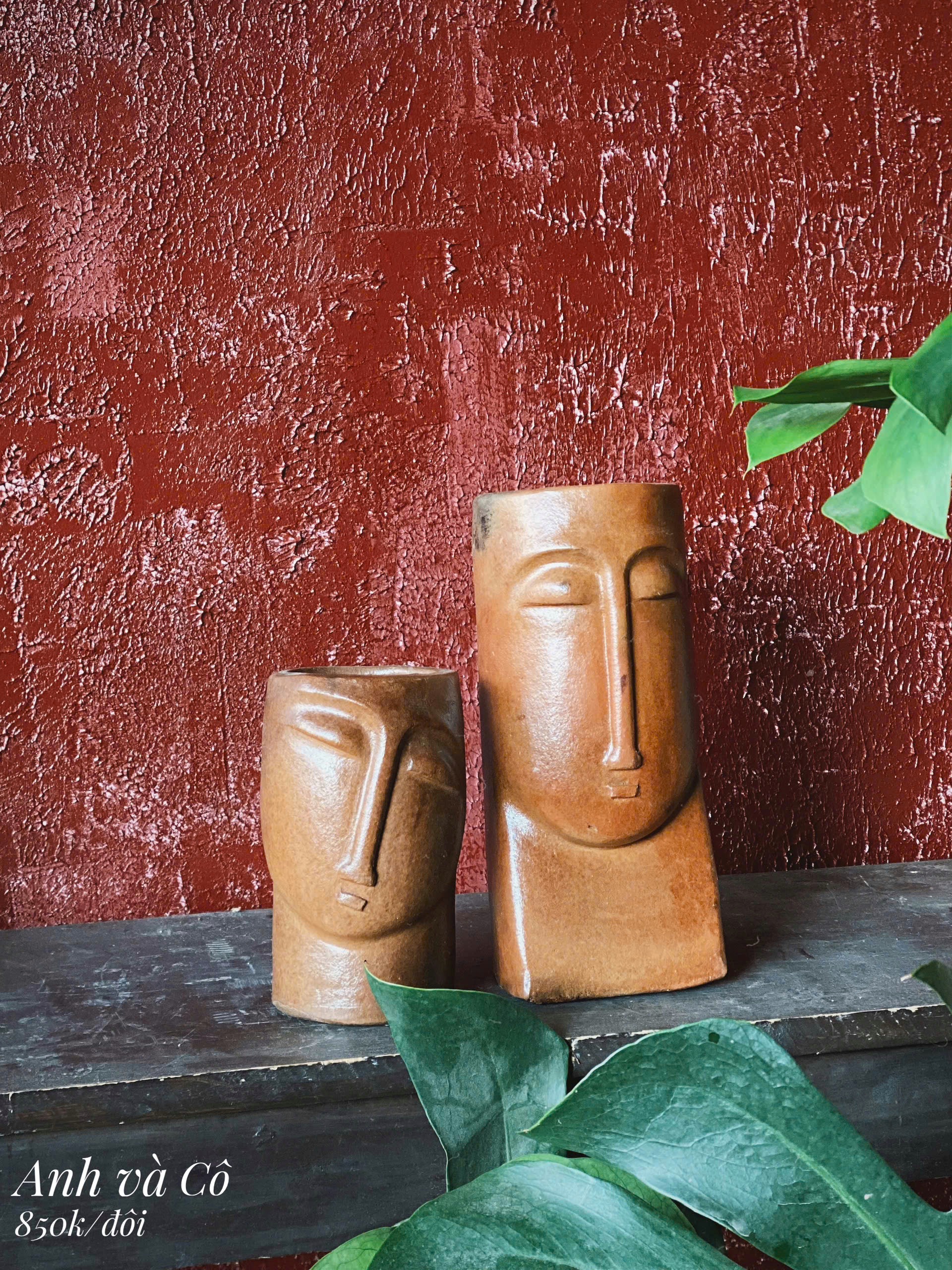 Anh và Cô - Bình gốm Bàu Trúc