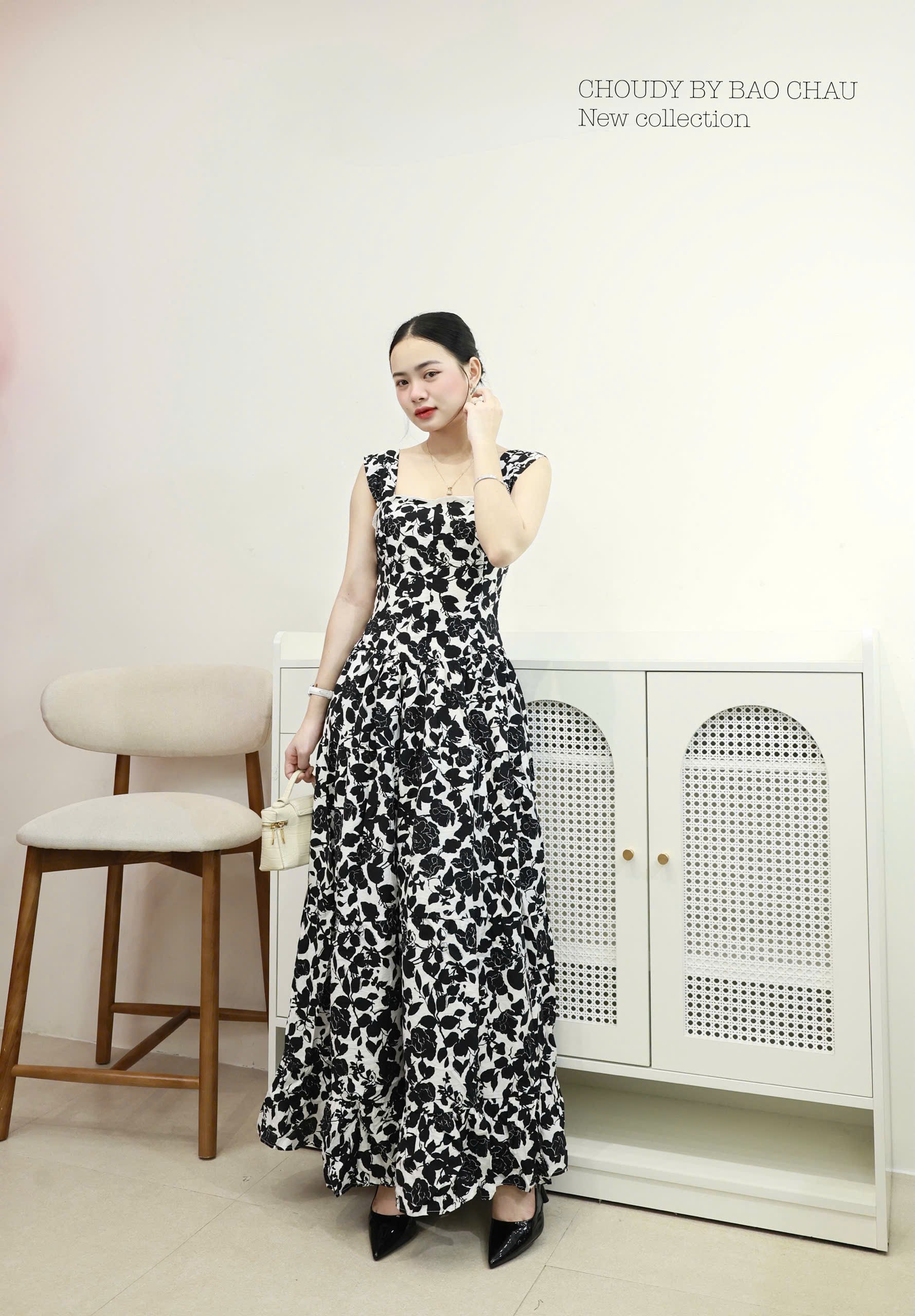 SALE U186 ĐẦM THÊU ĐEN_thumbnail_3