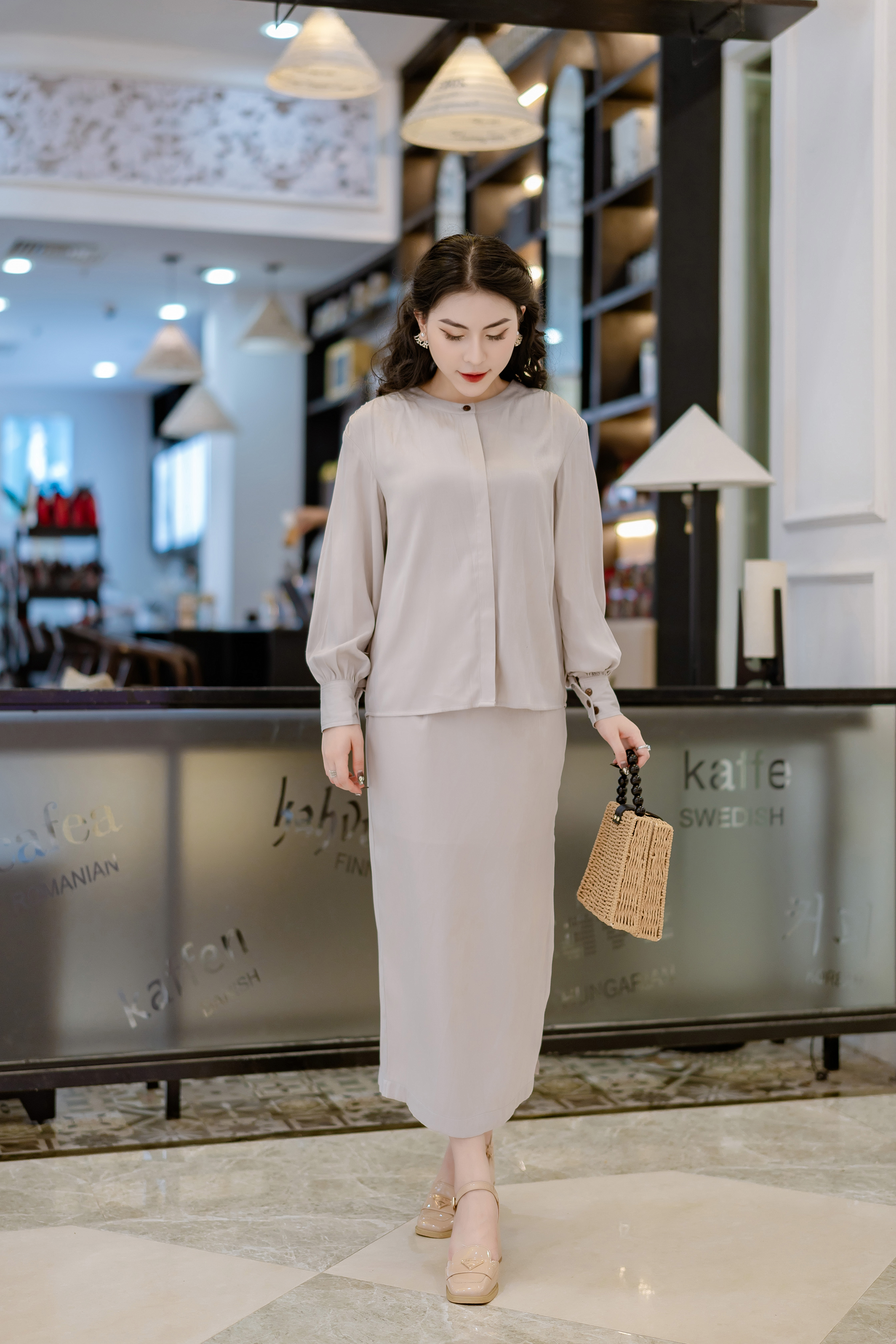 CHÂN VÁY ÔM BÒ LỤA GIẤY - NICOLE SKIRT_thumbnail_2