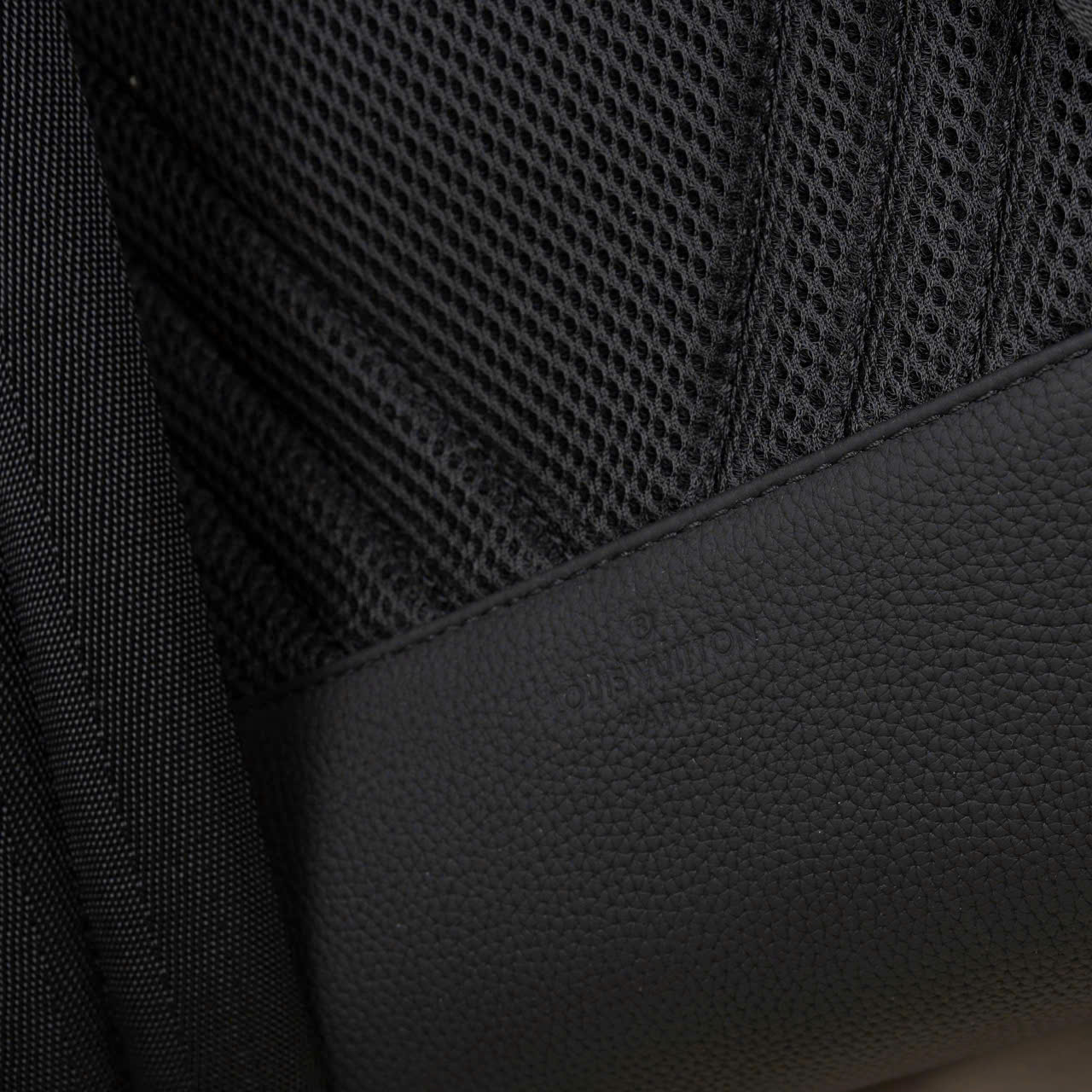 Ba lô Louis Vuitton Takeoff full đen_thumbnail_10