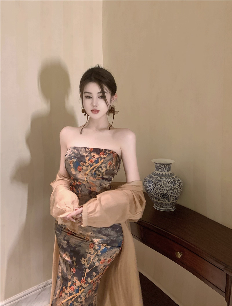 Đầm lụa hoa ôm body kèm áo khoác mỏng_thumbnail_0