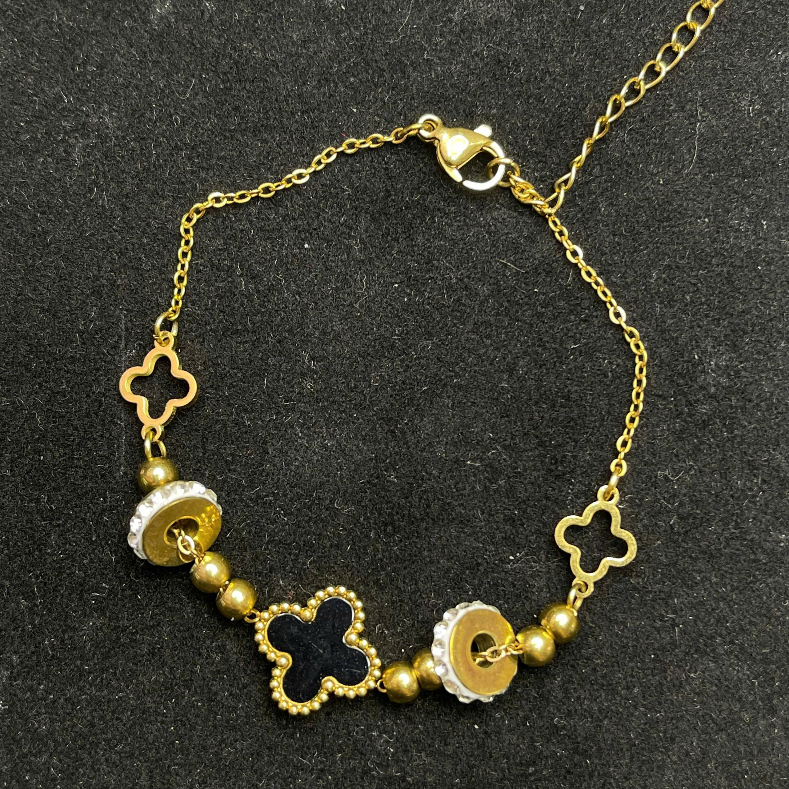Vòng tay van cleef đá đen xen kẽ vòng kim cương màu vàng _thumbnail_1