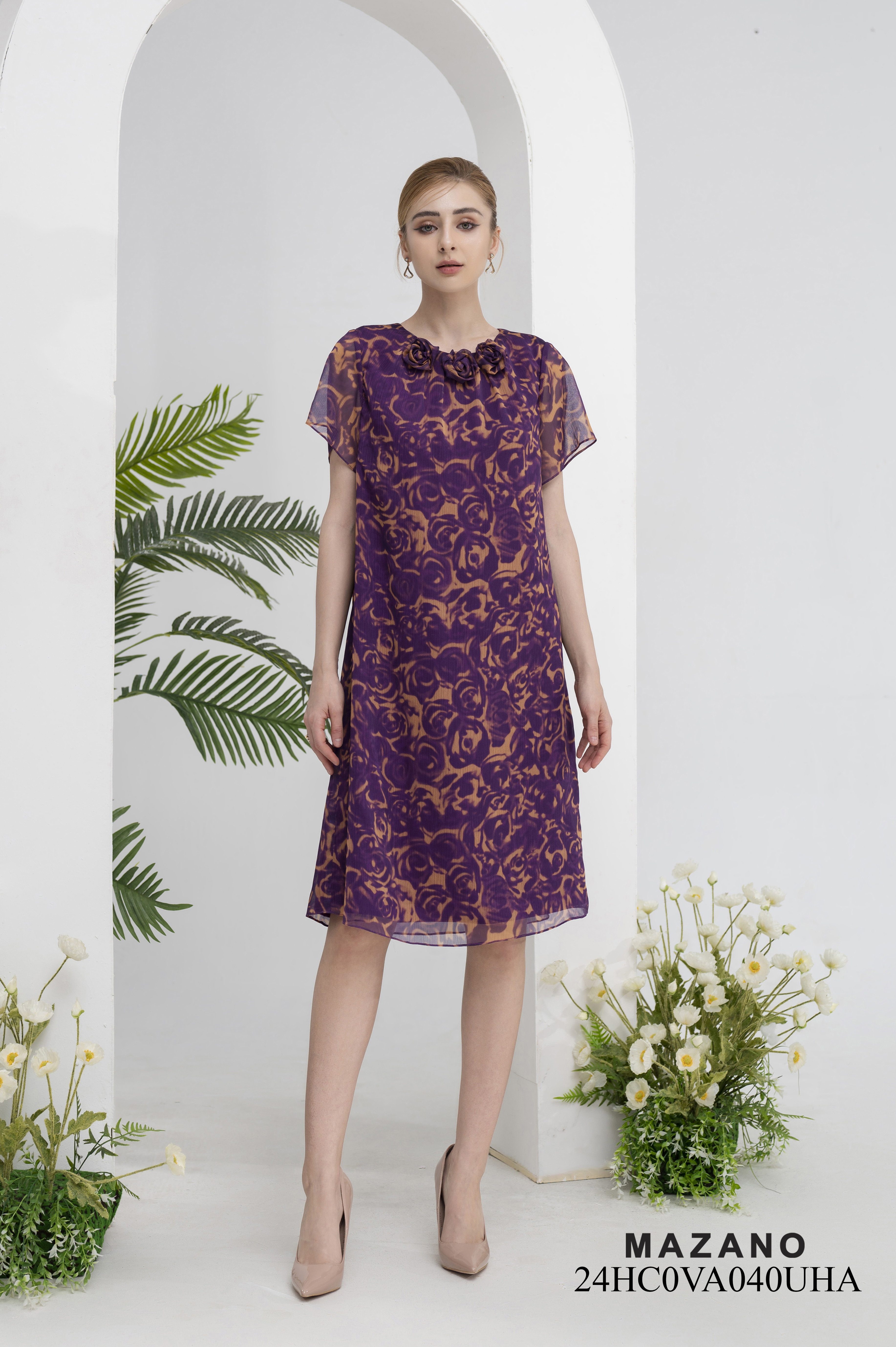 Đầm voan suông tím họa tiết hoa hồng chìm cổ đính hoa_thumbnail_2