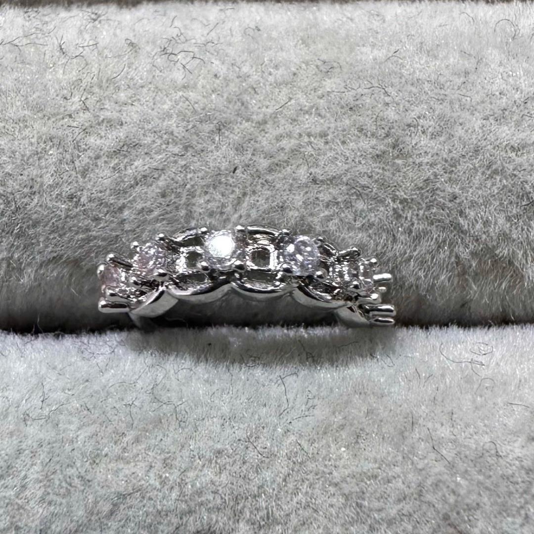 vòng bẻ mũi size 8 đá khối cách điệu đồng