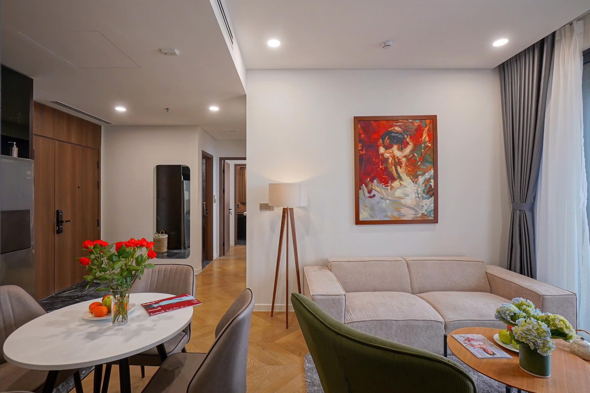 Liên hệ ngay - Chính chủ bán list căn 2PN Lumiere Riverside, nội thất nhập khẩu cao cấp, giá cực rẻ