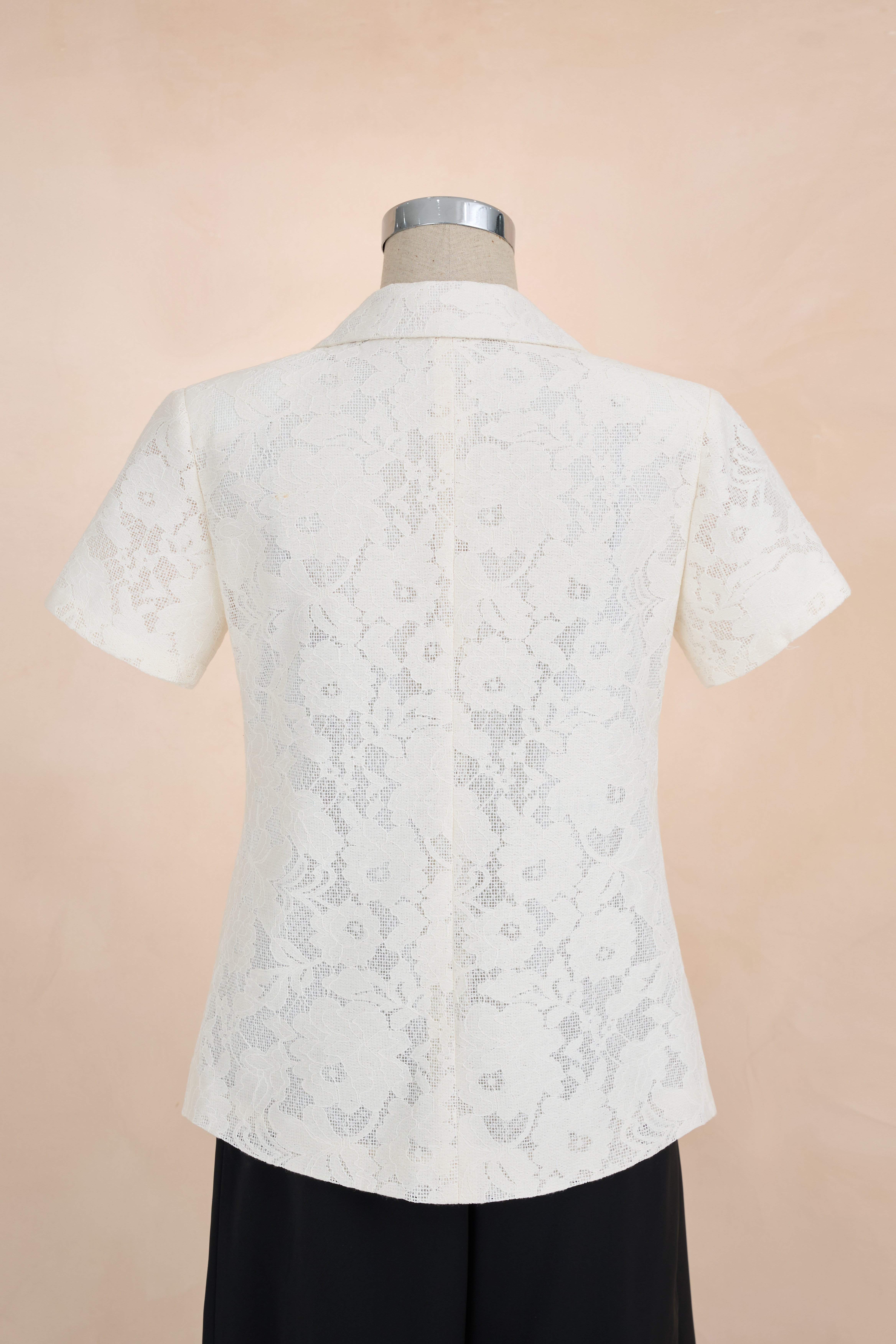 Áo Vest Hoạ Tiết Nắp Túi Phối Ren