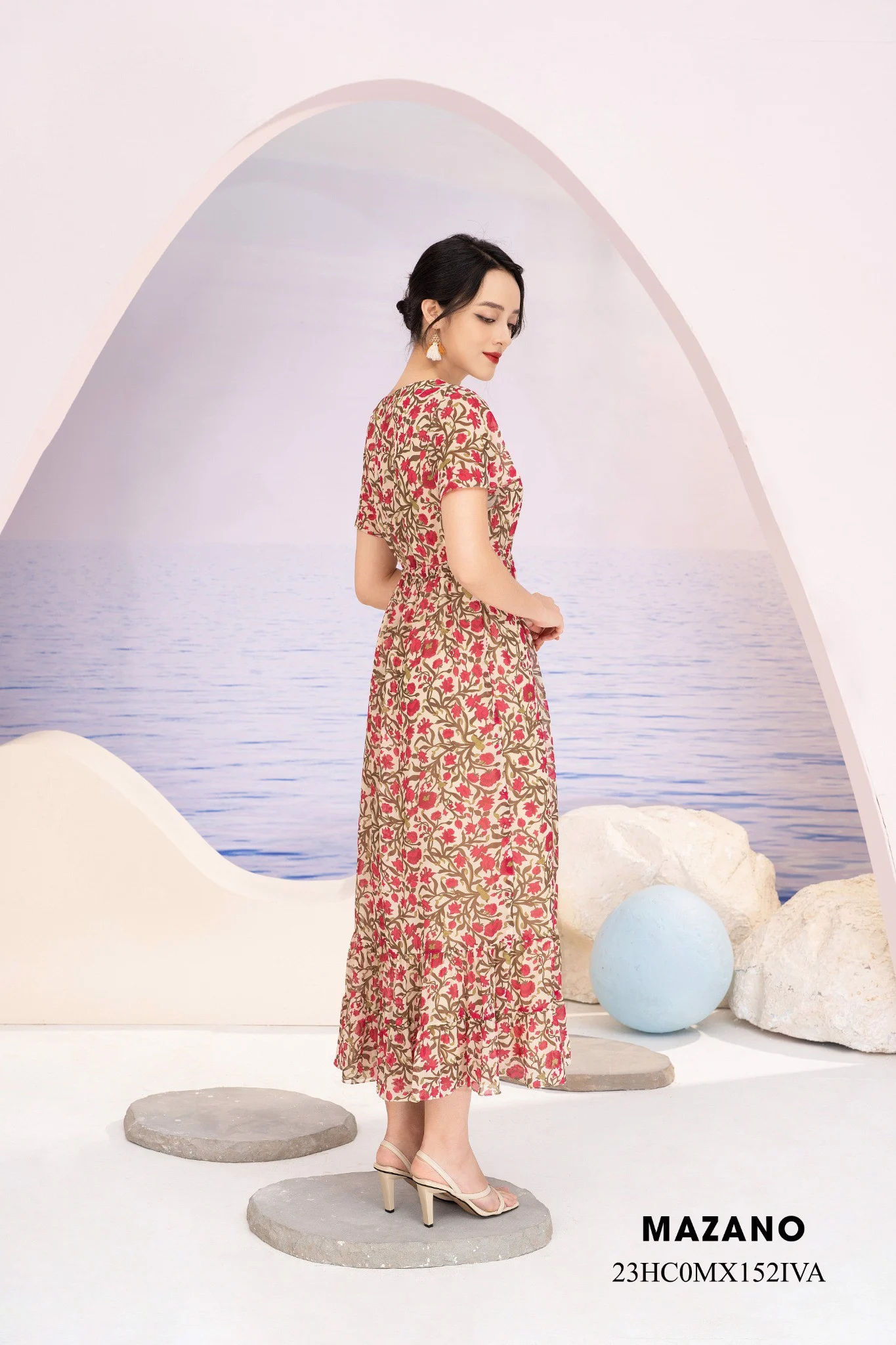 Đầm Maxi vải voan rút dây Họa tiết in hoa Cổ tròn Tay ngắn Dài đến mắt cá chân_thumbnail_3