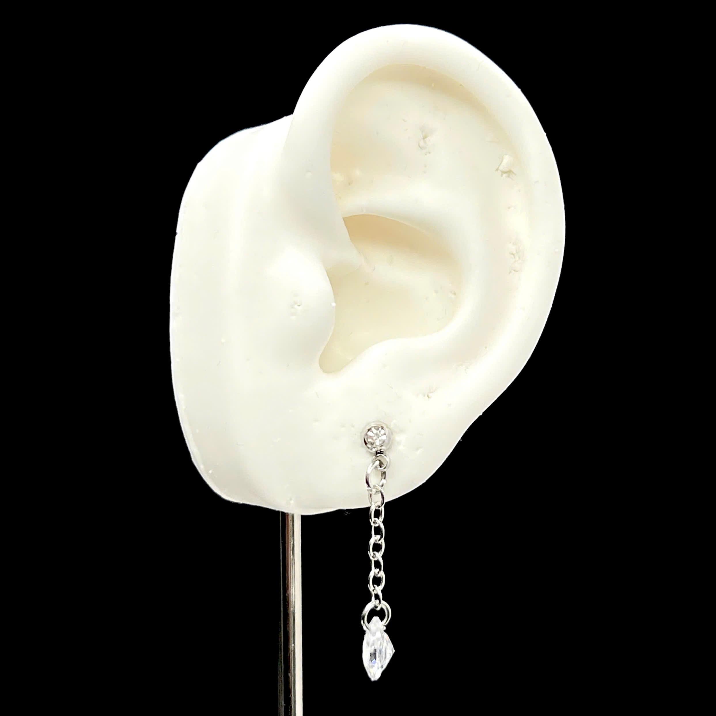 Khuyên kiểu giọt nước trắng rơi dẹt_thumbnail_1